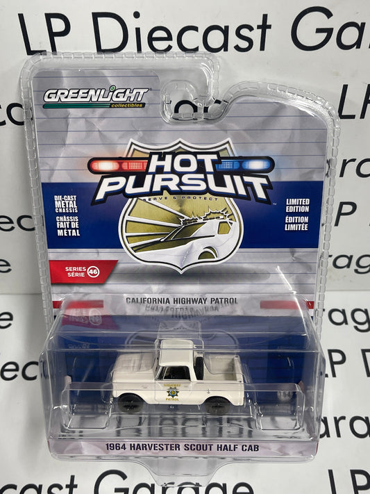 GREENLIGHT 1964 Harvester Scout California Highway Police 1:64 Diecast Hot Pursuit