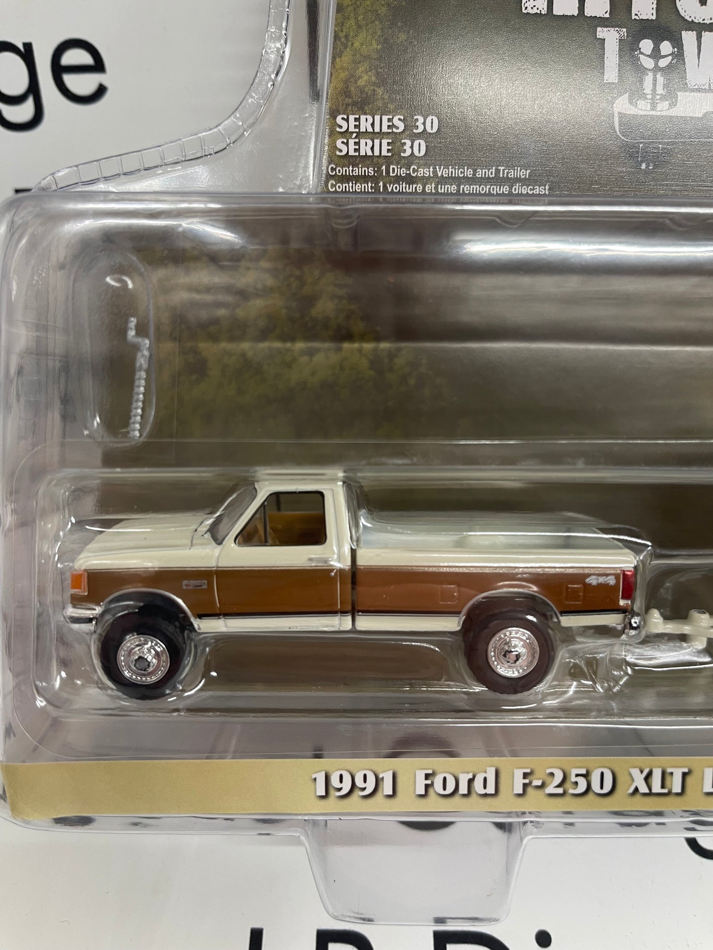 GREENLIGHT 1991 Ford F-250 Lariat w/ Livestock Trailer Beige 1:64 Diecast Hitch & Tow