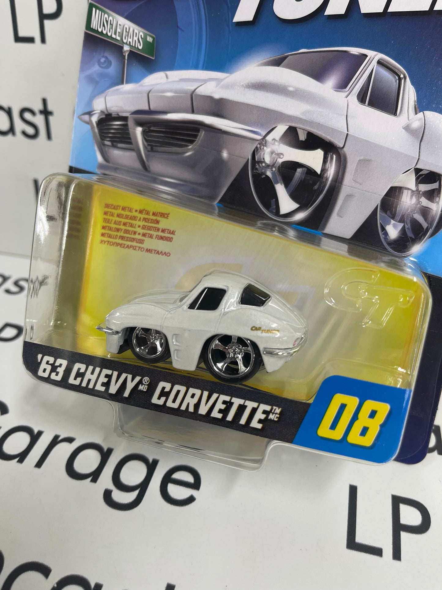 CARTUNED '63 Chevy Corvette White Series 2 1:64 Diecast