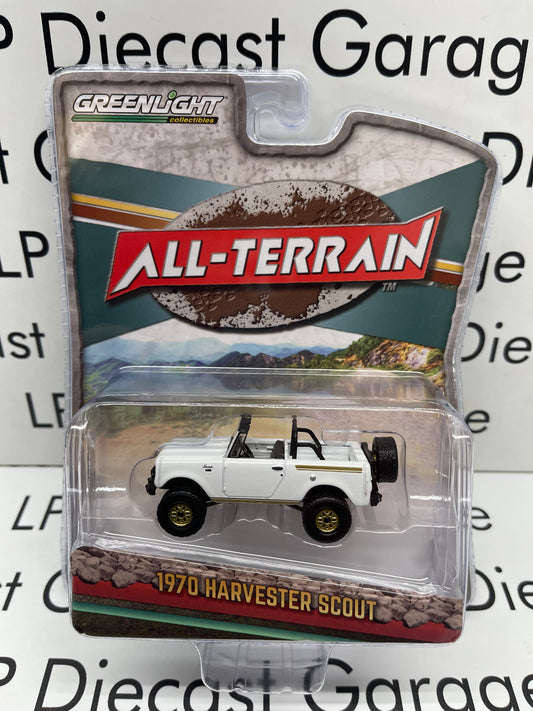 GREENLIGHT 1970 International Harvester Scout White & Gold All Terrain 1:64 Diecast