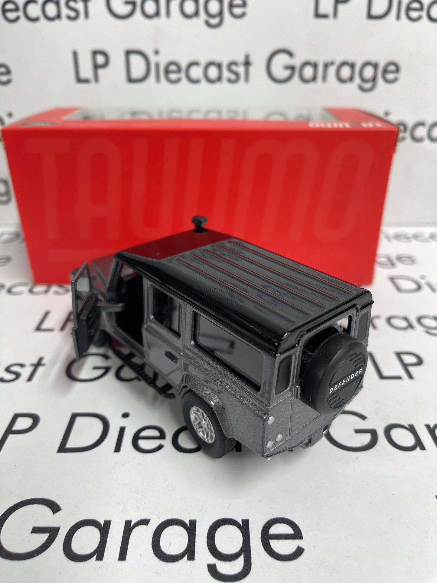 TAYUMO Land Rover Defender 110 Stornoway Gray 1:36 Scale Diecast