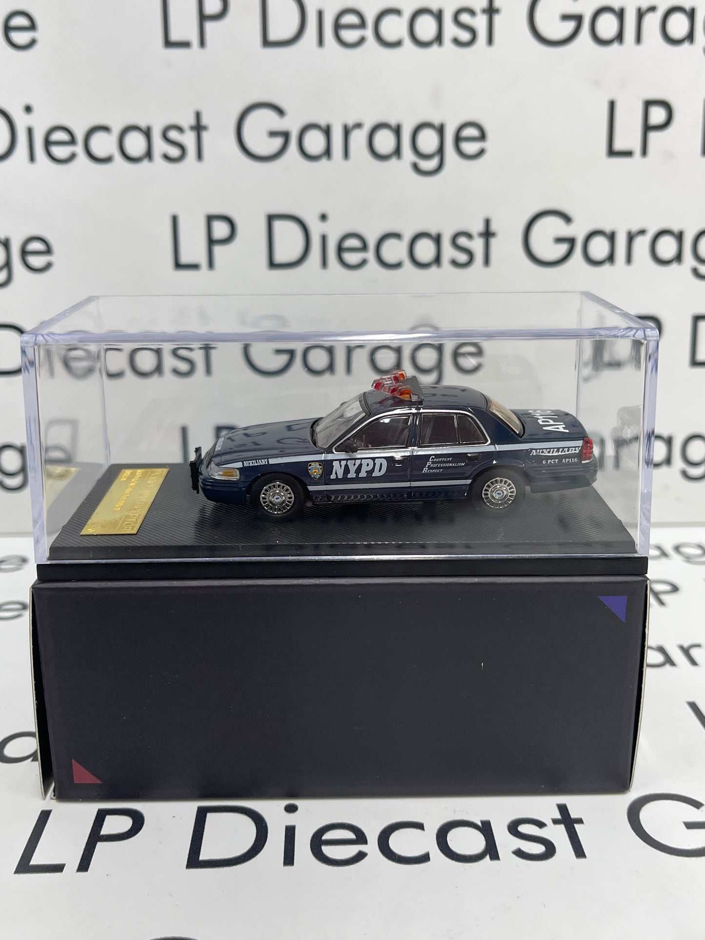 ROLLIN *CHASE* 2006 Ford Crown Victoria NYPD New York Police Interceptor Blue 1:64 Diecast