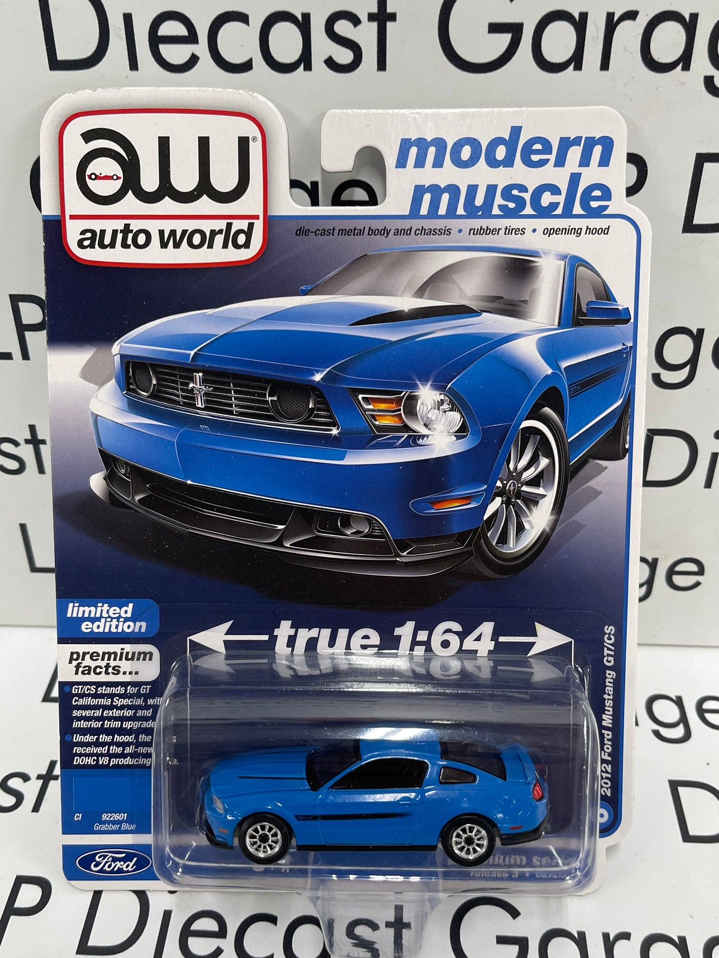 AUTO WORLD 2012 Ford Mustang GT/CS Grabber Blue Modern Muscle 1:64 Diecast