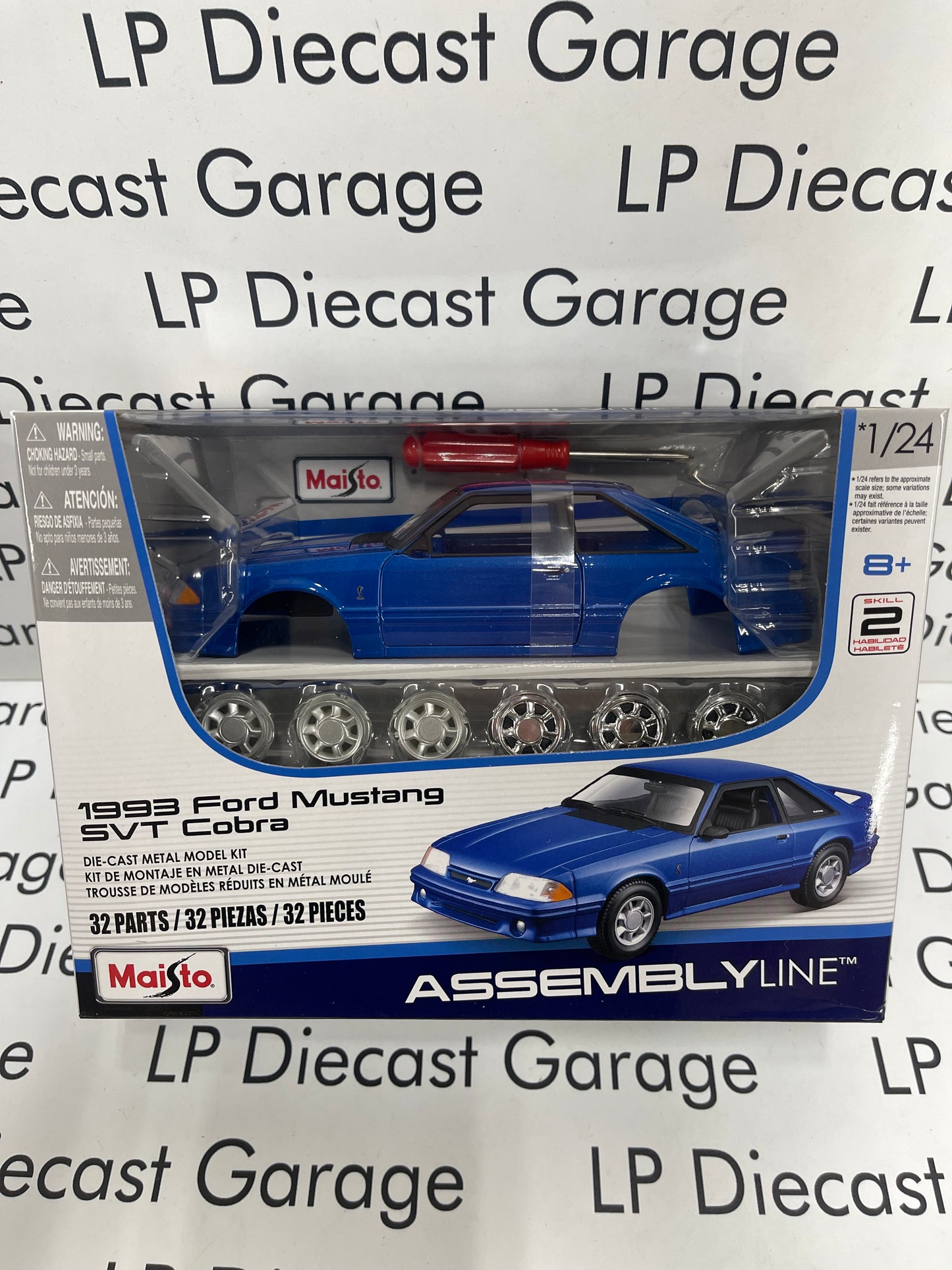 MAISTO 1993 Ford Mustang SVT Cobra Blue Model Kit Assembly Line 1:24 Diecast