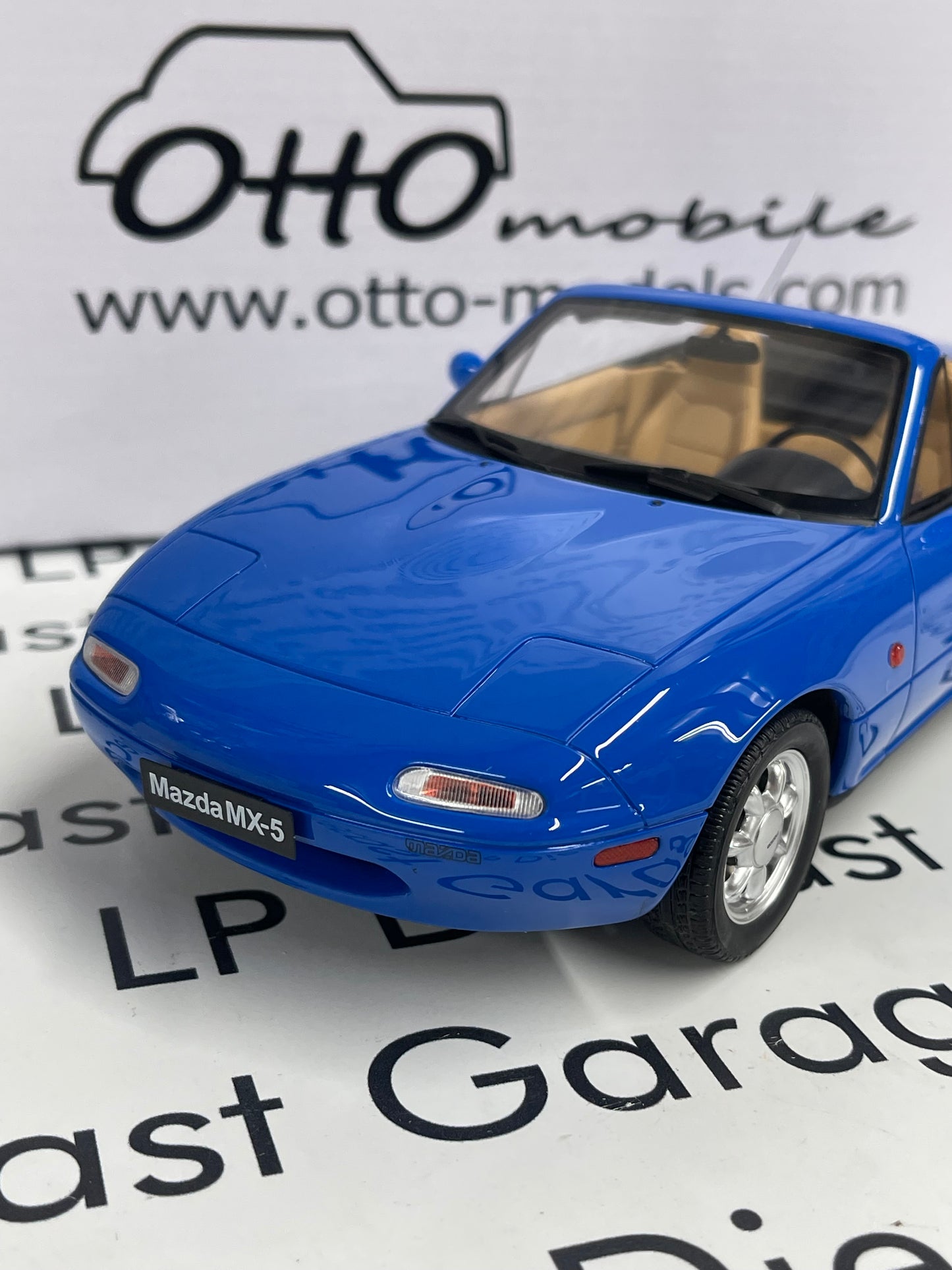 OTTO MOBILE Mazda Miata MX-5 NA Blue 1:18 Scale Resin Model OT934