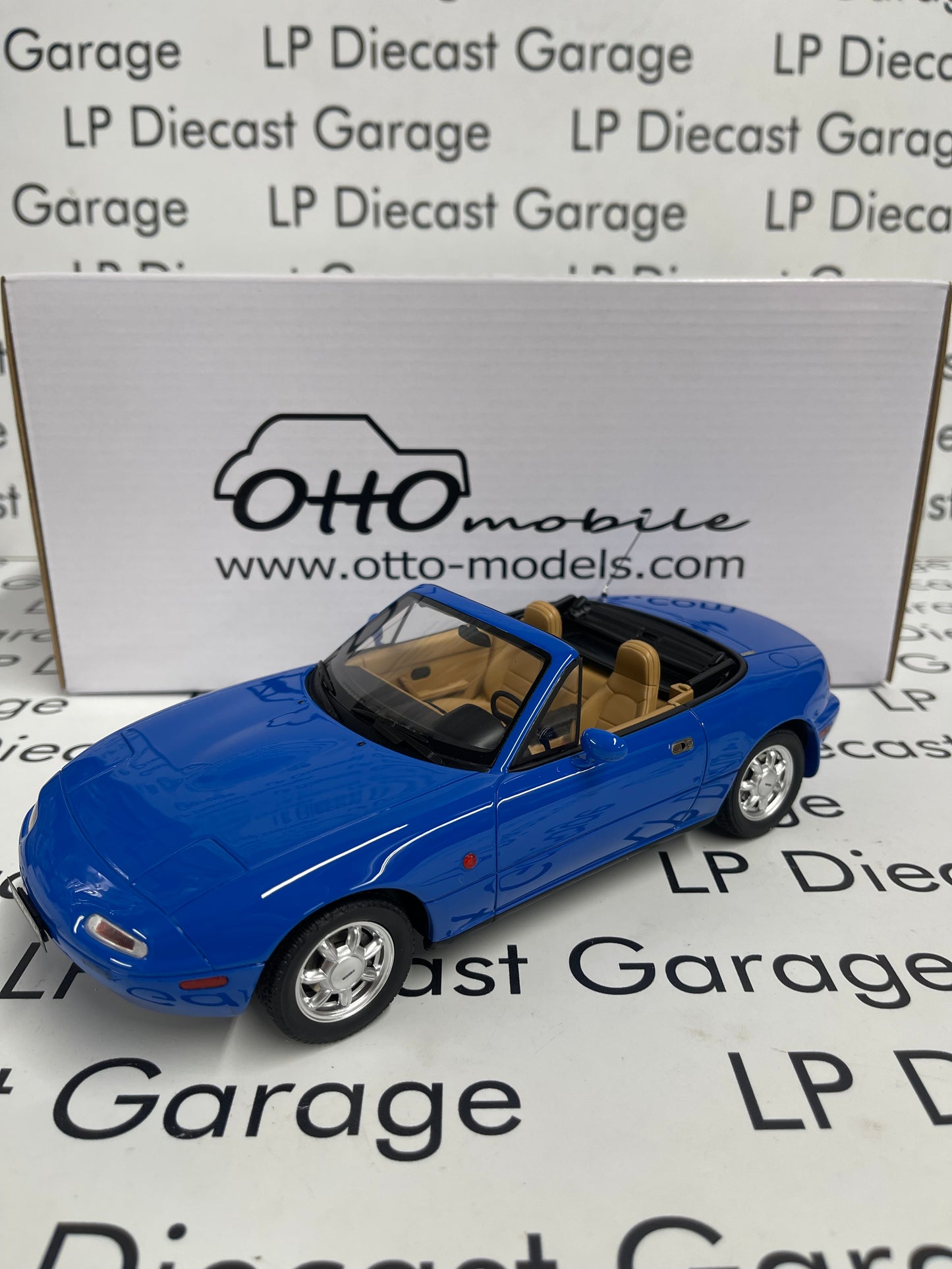 OTTO MOBILE Mazda Miata MX-5 NA Blue 1:18 Scale Resin Model OT934