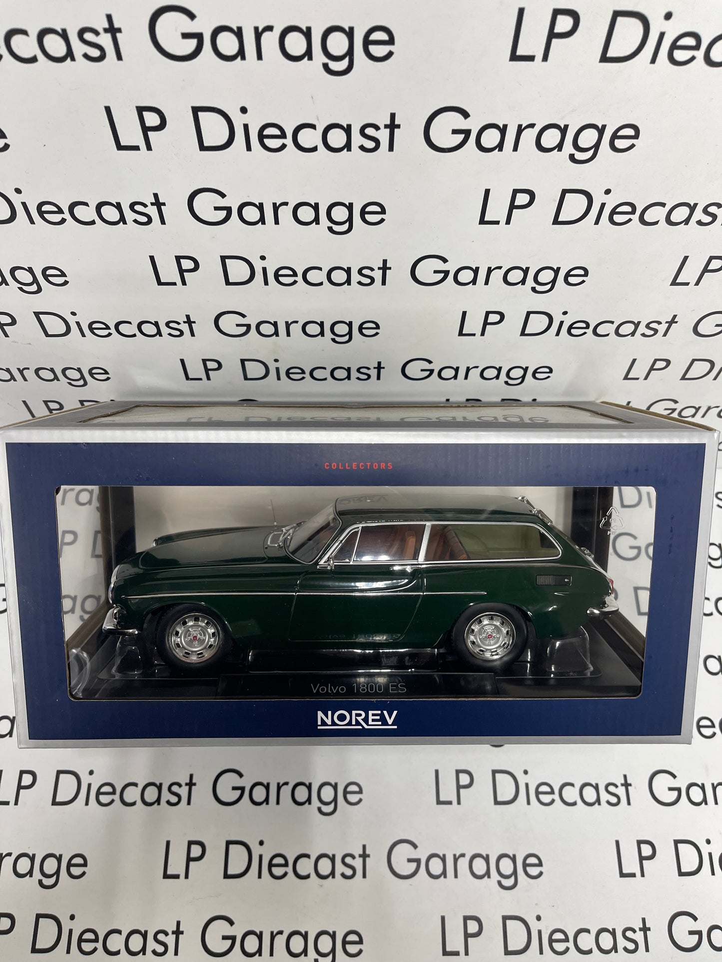 NOREV 1972 Volvo P1800 ES Wagon Green Collectors 1:18 Diecast