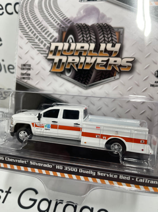 GREENLIGHT 2016 Chevrolet Silverado 3500HD Service CalTrans 1:64 Diecast Dually Drivers