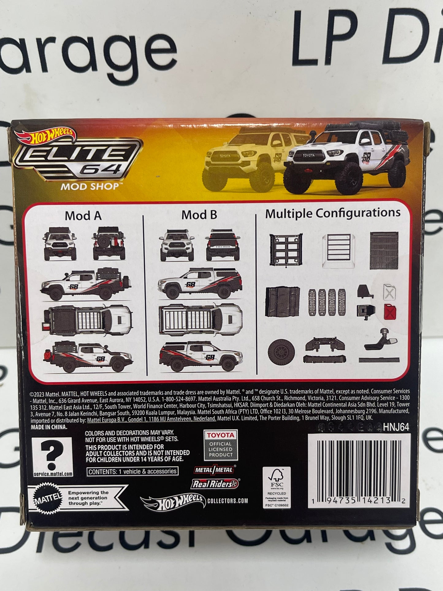 HOT WHEELS Elite 64 Mod Shop 2017 Toyota Tacoma with Accessories 1:64 Diecast