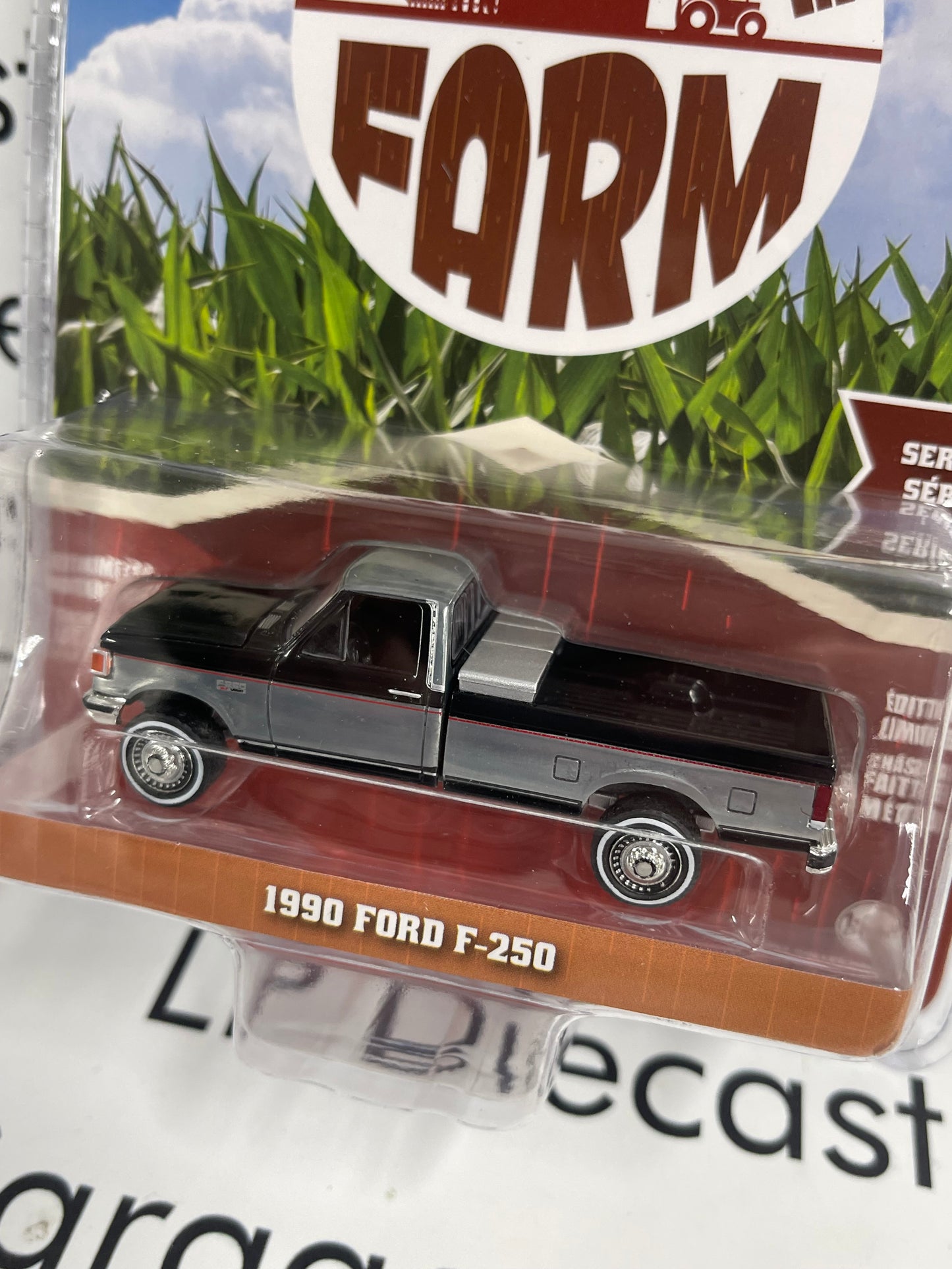 RAW CHASE GREENLIGHT 1990 Ford F-250 Black 1:64 Diecast Down on the Farm Truck