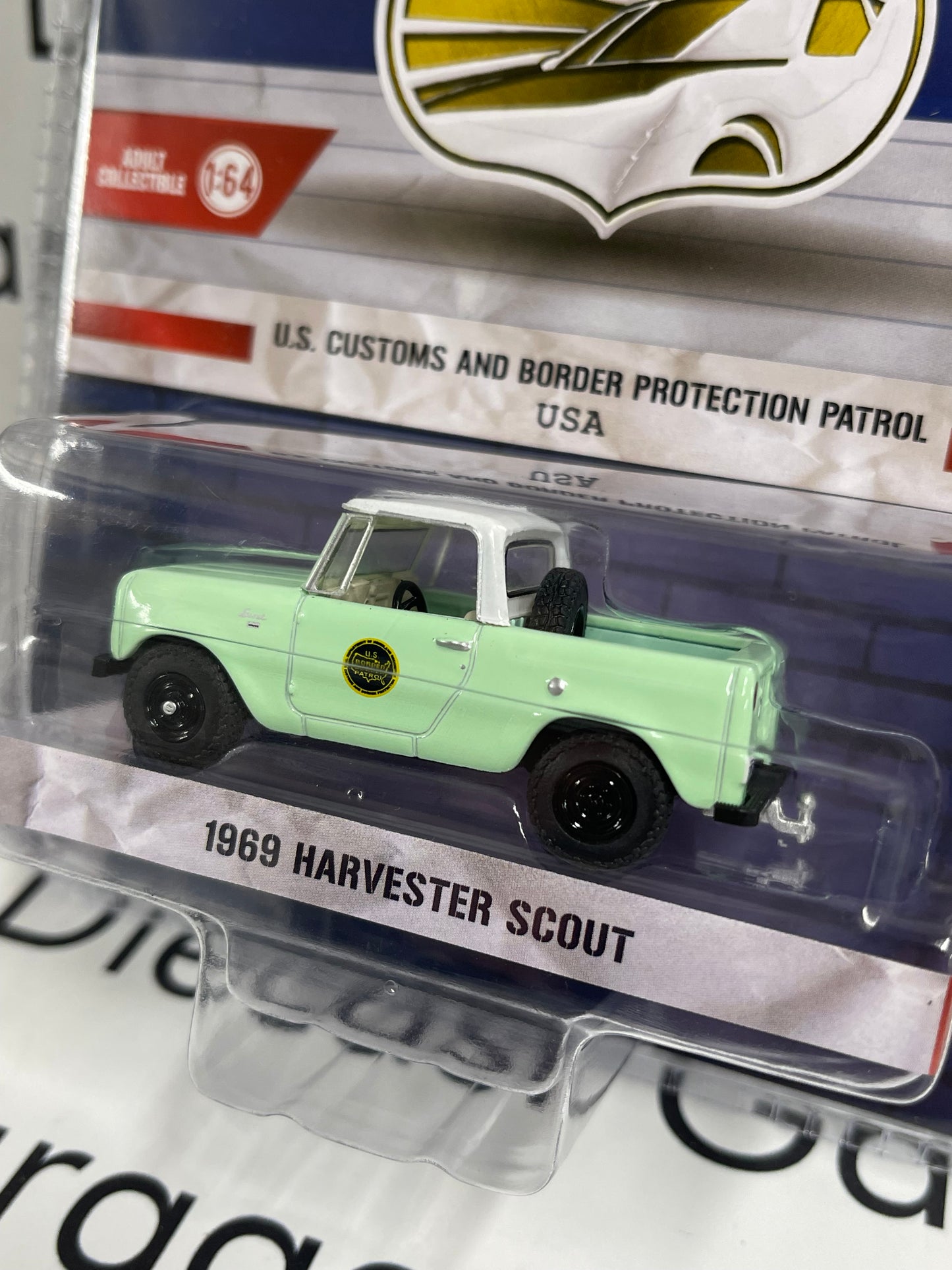 GREENLIGHT 1969 Harvester Scout Border Patrol 1:64 Diecast Hot Pursuit