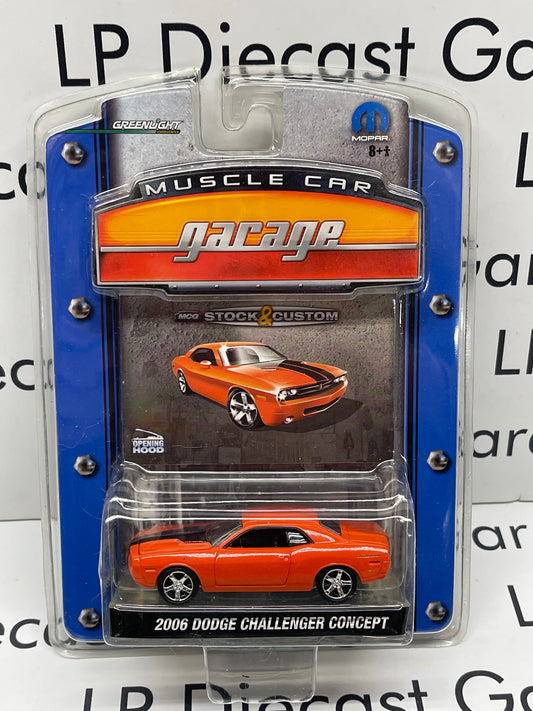 GREENLIGHT 2006 Dodge Challenger Concept Orange Muscle Car Garage 1:64 Diecast