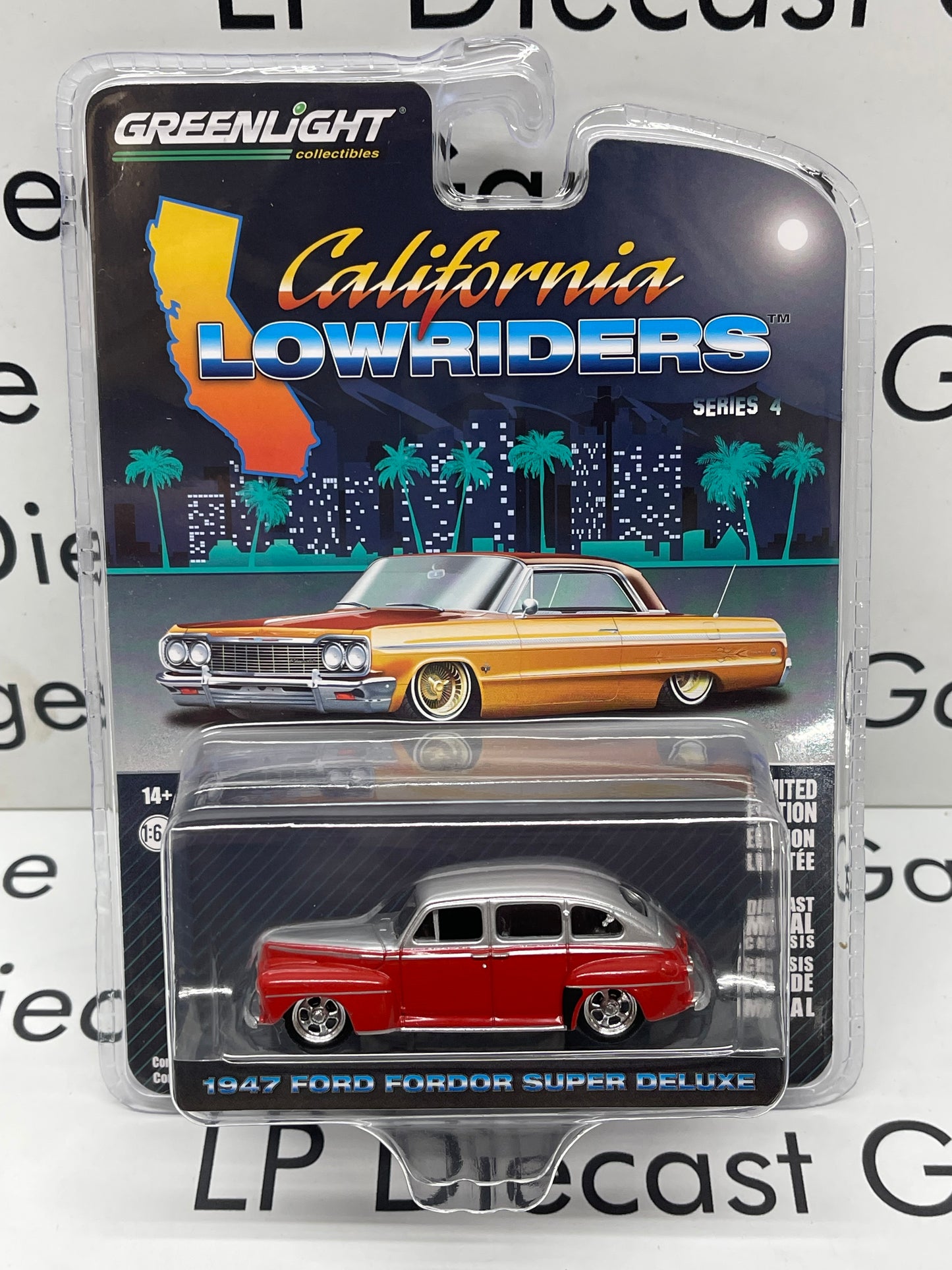 GREENLIGHT 1947 Ford Fordor Super Deluxe Red/ Silver California Lowriders 1:64 Diecast