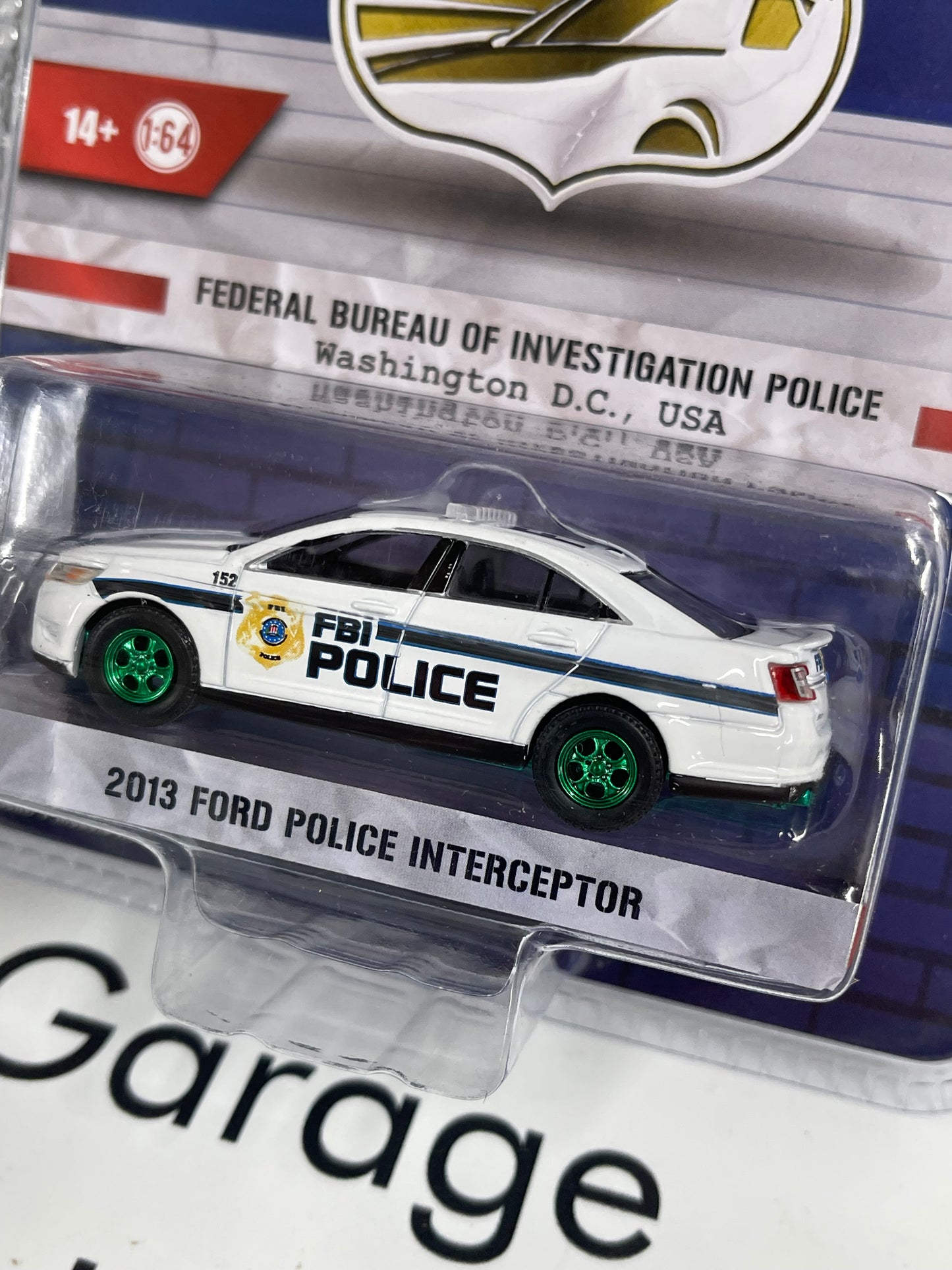 GREEN MACHINE CHASE GREENLIGHT 2013 Ford Interceptor FBI Police 1:64 Diecast Hot Pursuit