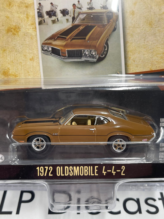 GREENLIGHT 1972 Oldsmobile 442 Brown w/ Hood Stripes 1:64 Diecast Vintage Ad Cars