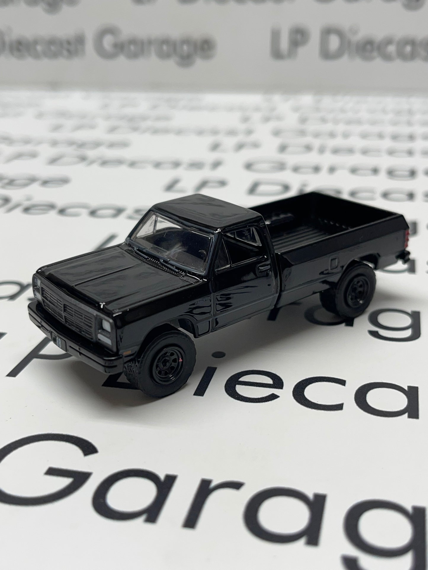 GREENLIGHT 1993 Dodge Power Ram 250 Black Bandit 1:64 Diecast