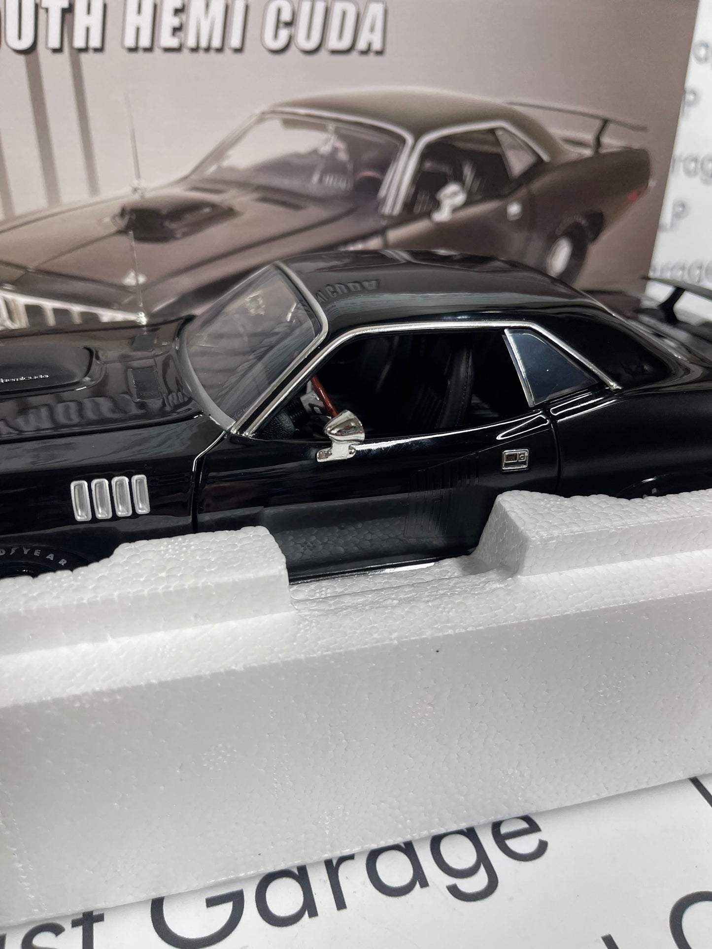 ACME 1971 Plymouth Hemi Cuda Black 1:18 Diecast A1806124