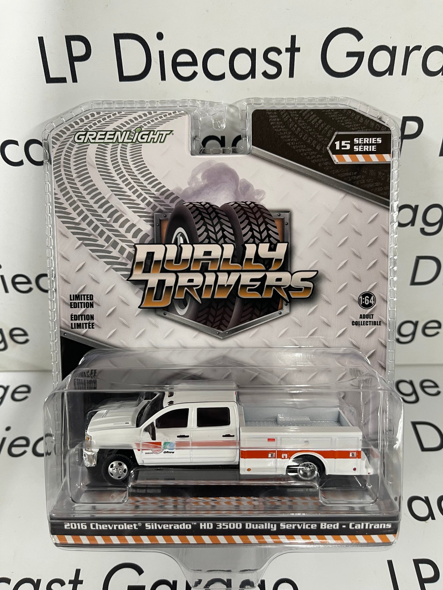 GREENLIGHT 2016 Chevrolet Silverado 3500HD Service CalTrans 1:64 Diecast Dually Drivers