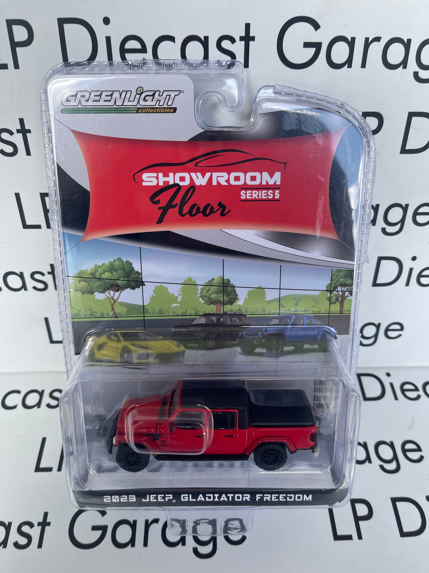 GREENLIGHT 2023 Jeep Gladiator Freedom Firecracker Red Showroom Series 5 1:64 Diecast