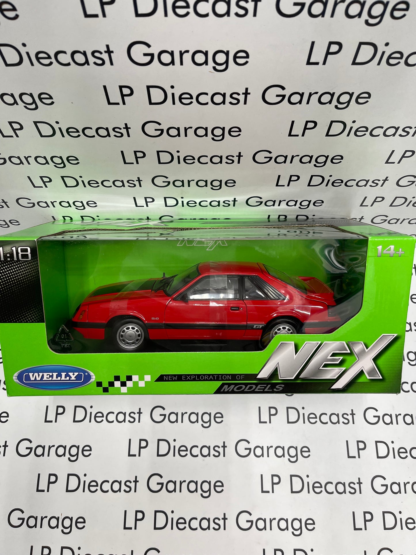 WELLY 1986 Ford Mustang GT 5.0 Red Hatchback NEX  1:18 Diecast