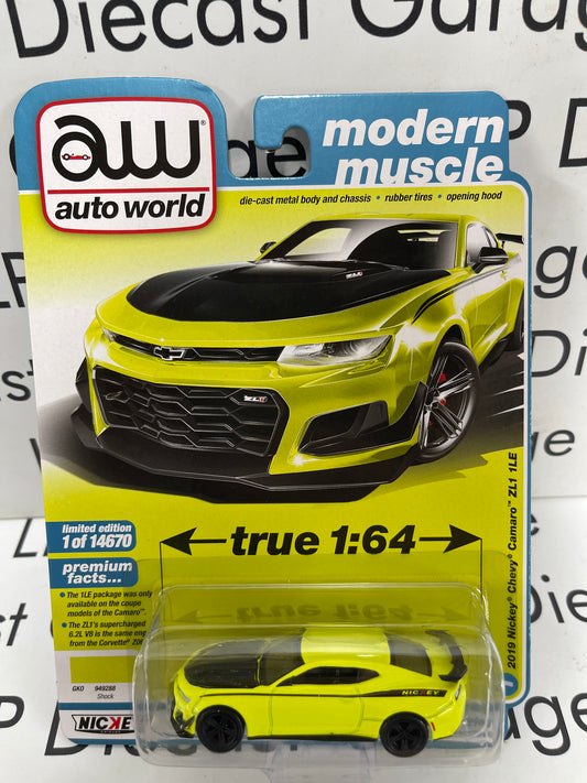 AUTO WORLD 2019 Chevy Camaro ZL1 1LE Nickey Shock Modern Muscle 1:64 Diecast