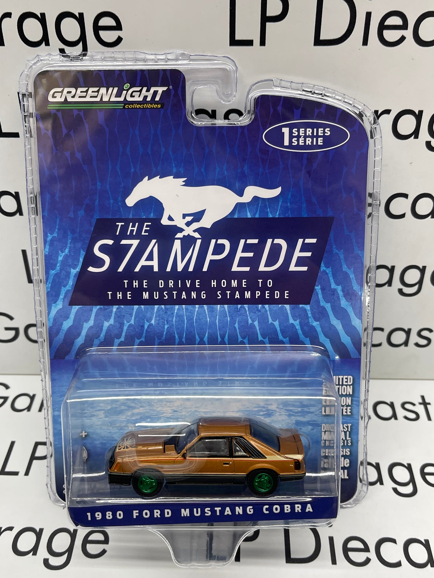 GREENLIGHT *GREEN MACHINE* 1980 Ford Mustang Cobra Mustang Stampede Series 1:64 Diecast