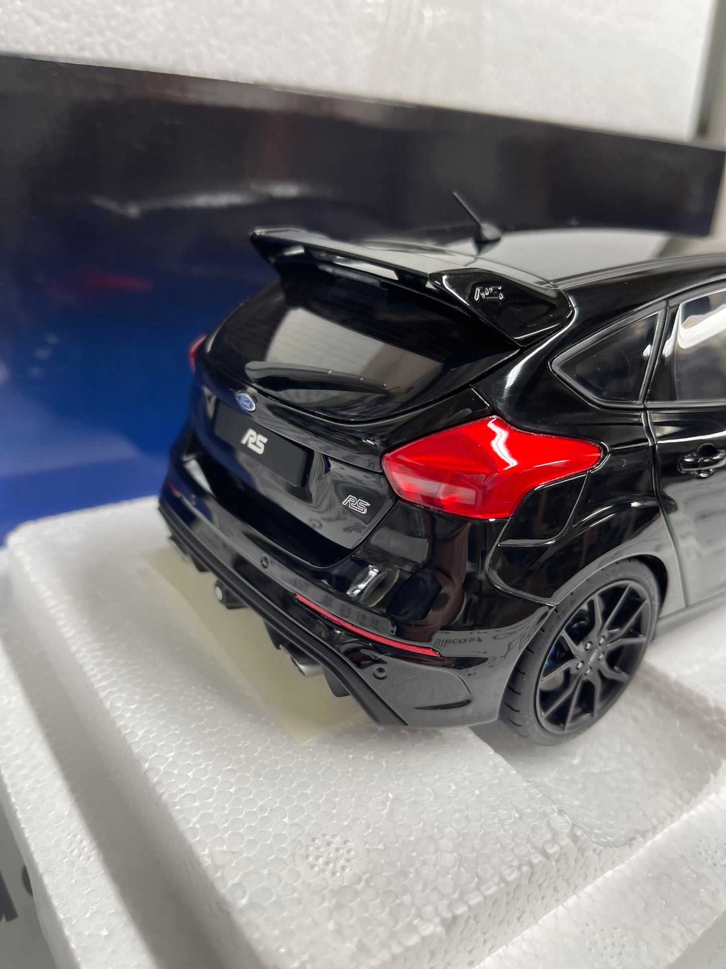 AUTOart 2016 Ford Focus RS Shadow Black 1:18 Diecast Model