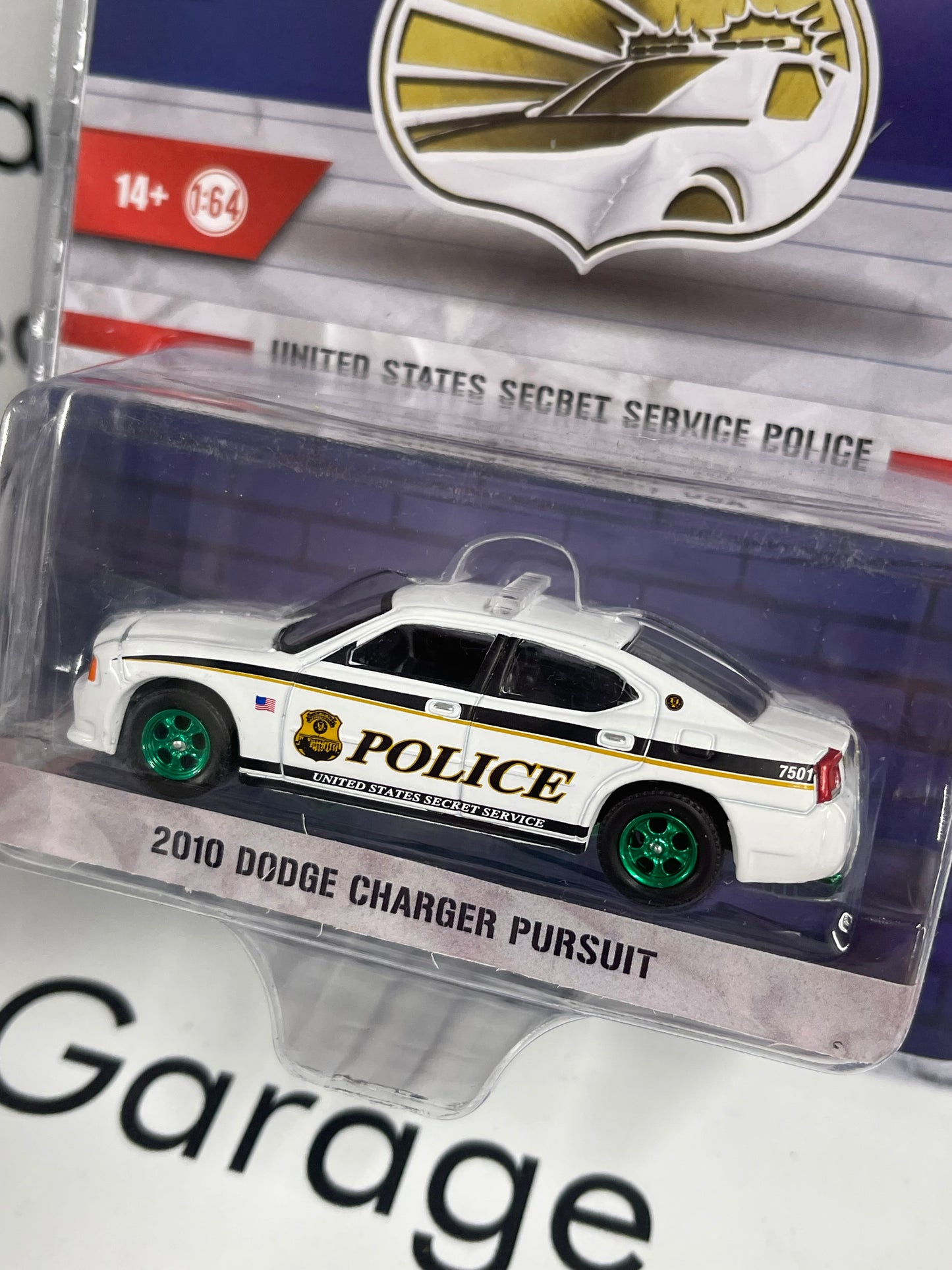 GREEN MACHINE CHASE GREENLIGHT 2010 Dodge Charger US Secret Service 1:64 Diecast Hot Pursuit