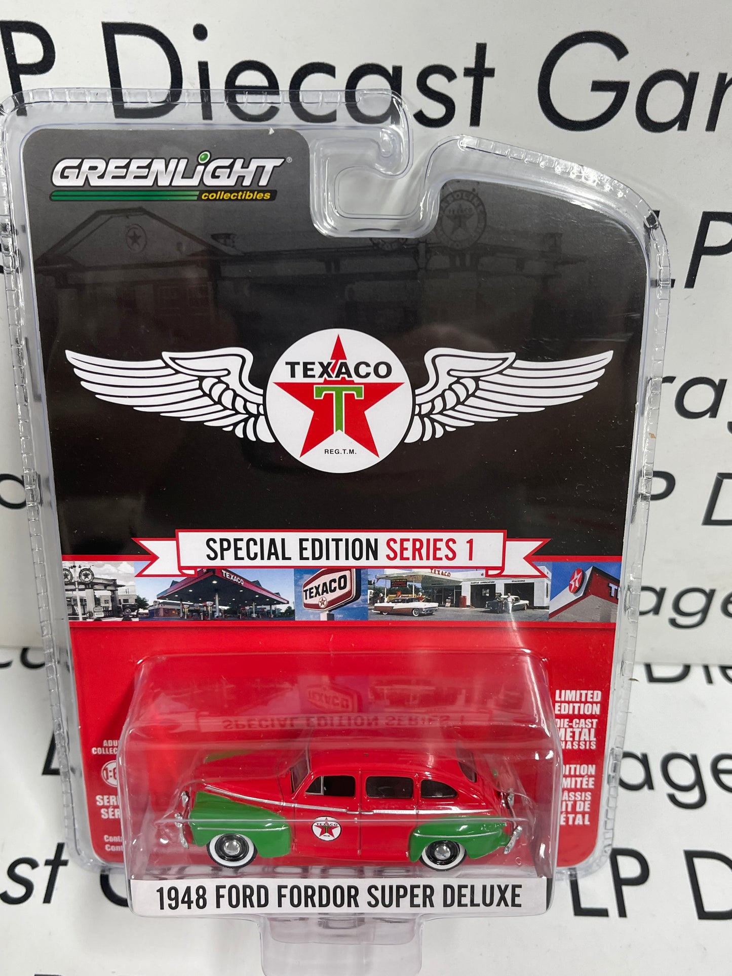 GREENLIGHT 1948 Ford Fordor Super Deluxe Texaco 1:64 Diecast