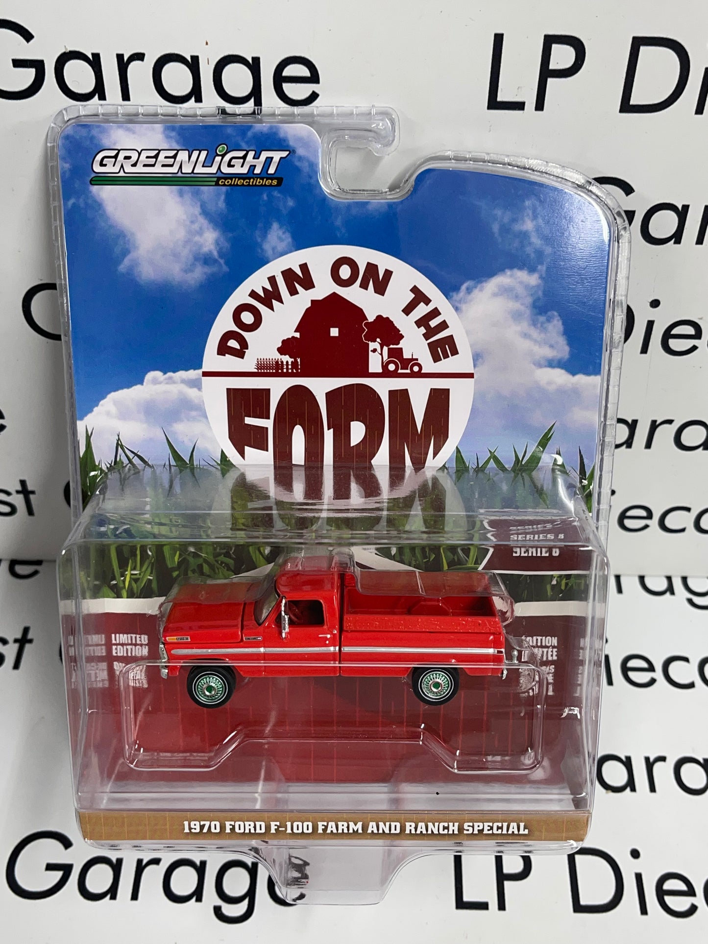 GREEN MACHINE CHASE GREENLIGHT 1970 Ford F-100 Farm Red 1:64 Diecast Down on the Farm