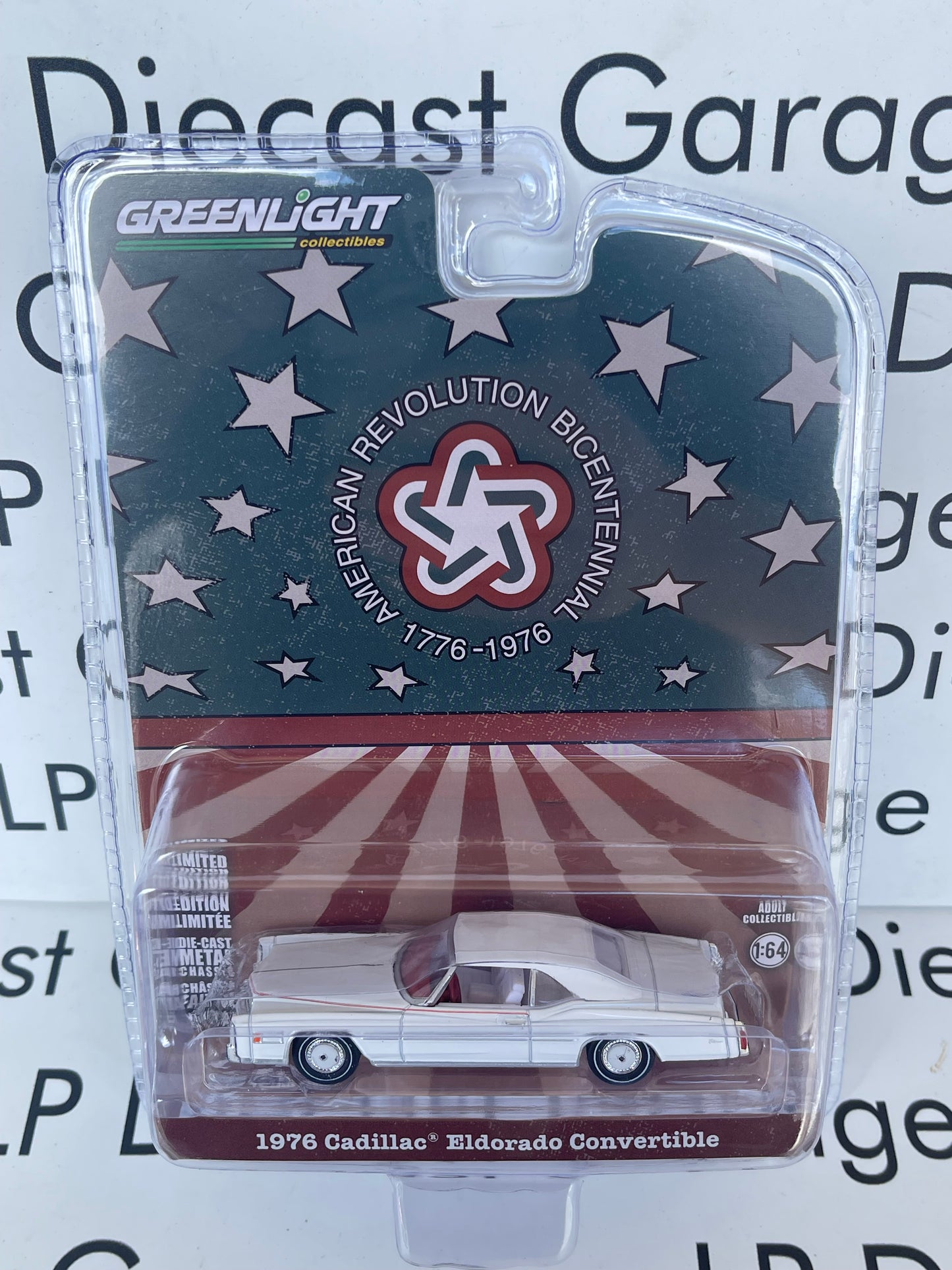 GREENLIGHT 1976 Cadillac Eldorado Convertible American Revolution 1776 White Top Up Anniversary Edition 1:64 Diecast