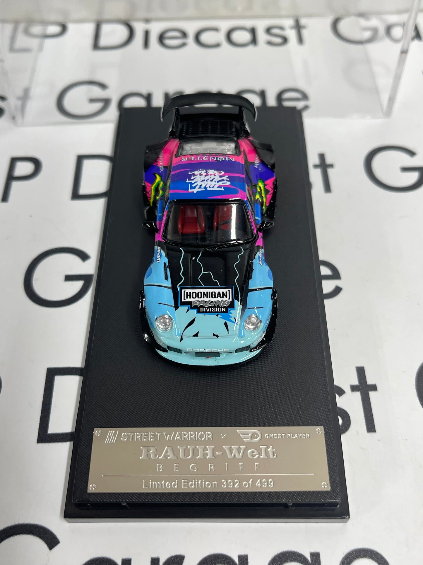 STREET WARRIOR Porsche 993 RWB Monster Energy Hoonigan RAUH-Welt 1:64 Diecast Ghost Player