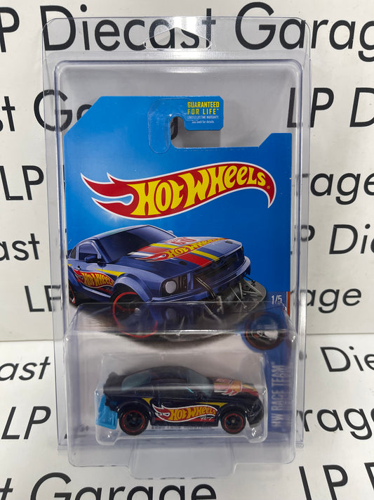 HOT WHEELS Super Treasure Hunt 2005 Ford Mustang HW Race Team 1:64 Diecast