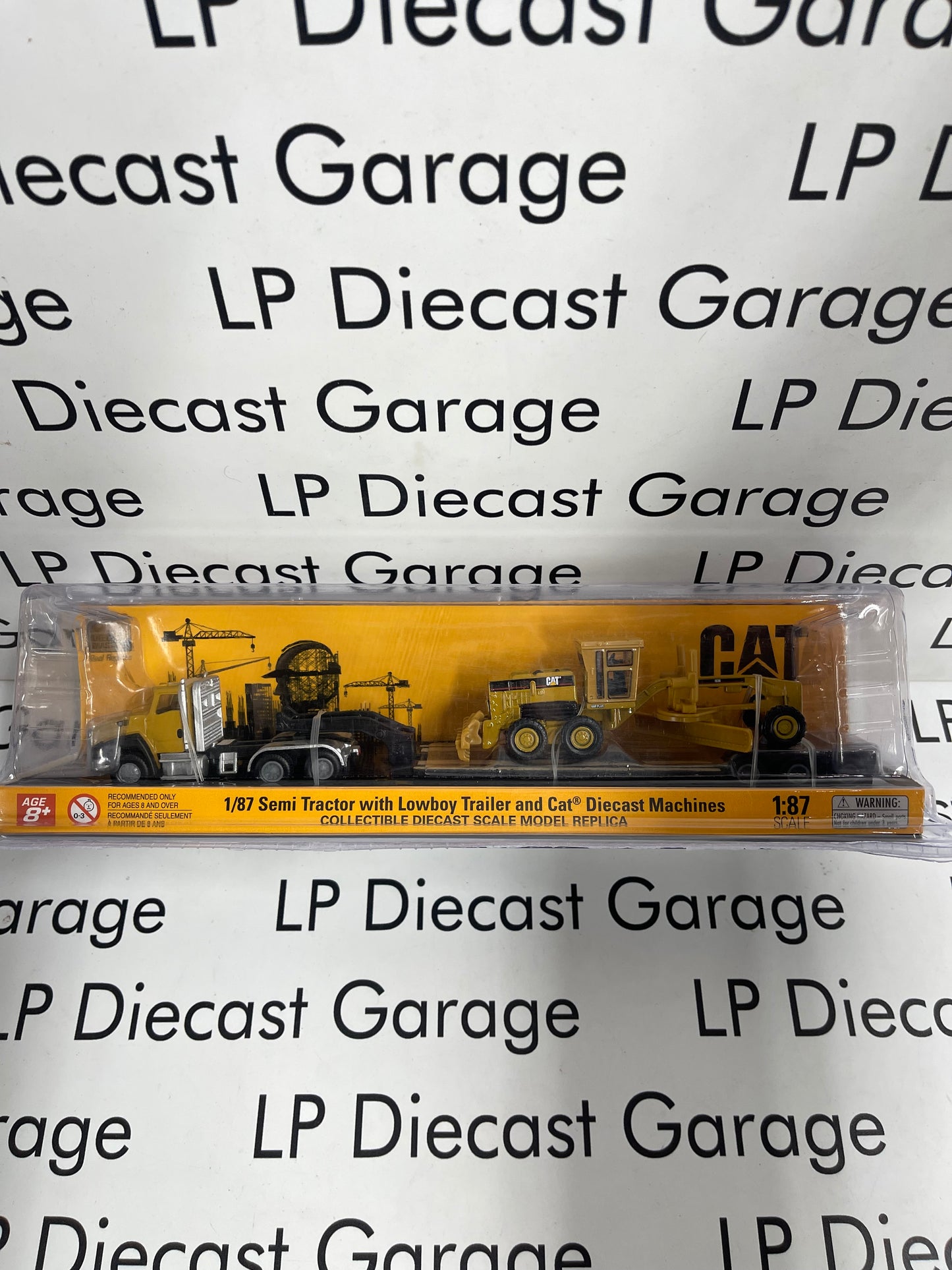 DIECAST MASTERS CAT Semi w/ Trailer & Grader Yellow 1:87 Diecast