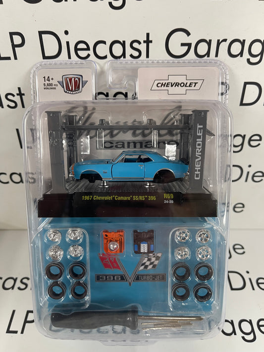 M2 Machines 1967 Chevrolet Camaro SS/RS 396 Light Blue Model Kit with Lift 1:64 Diecast