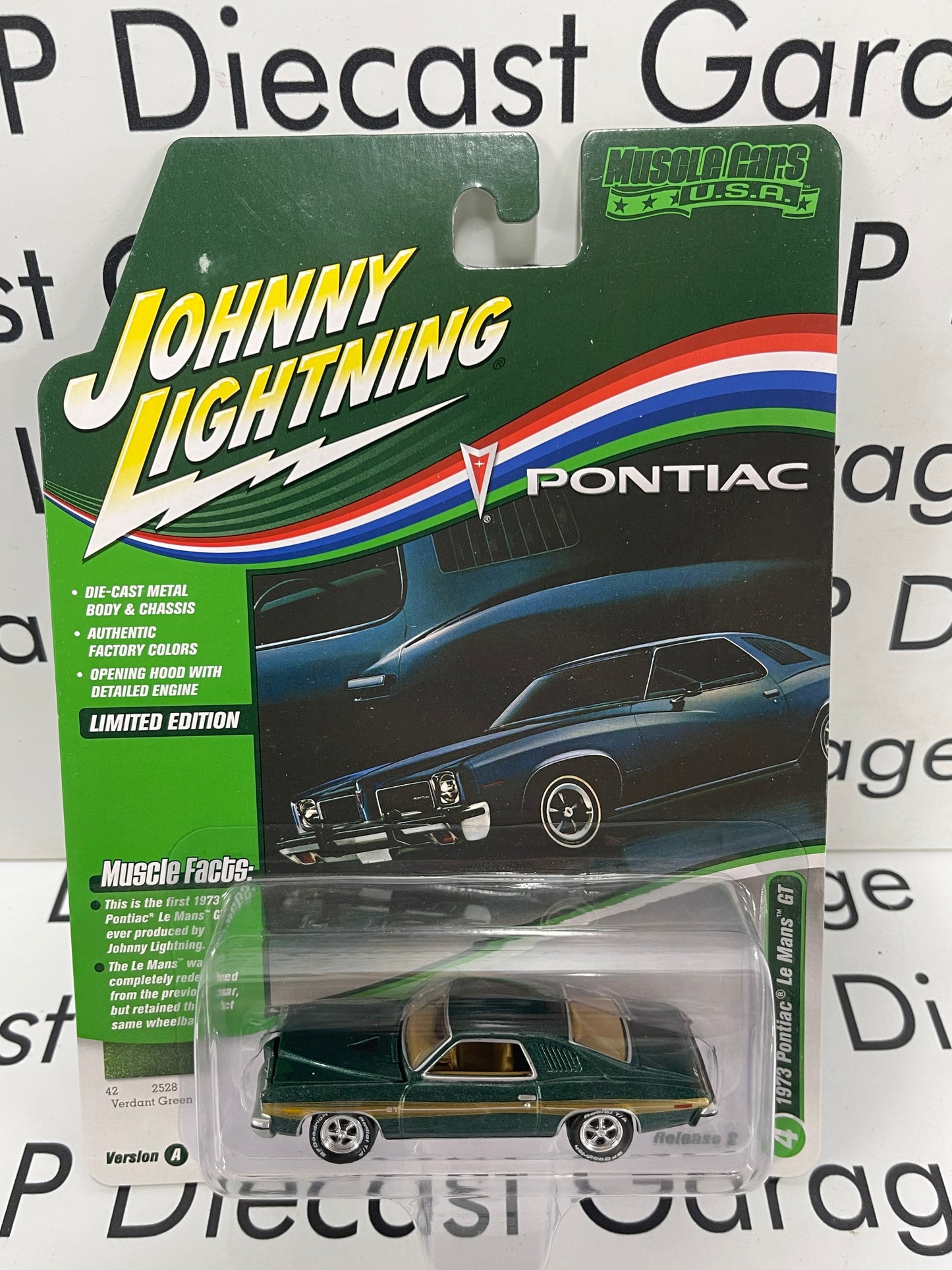 JOHNNY LIGHTNING 1973 Pontiac Le Mans GT Verdant Green  Muscle Cars USA 1:64 Diecast