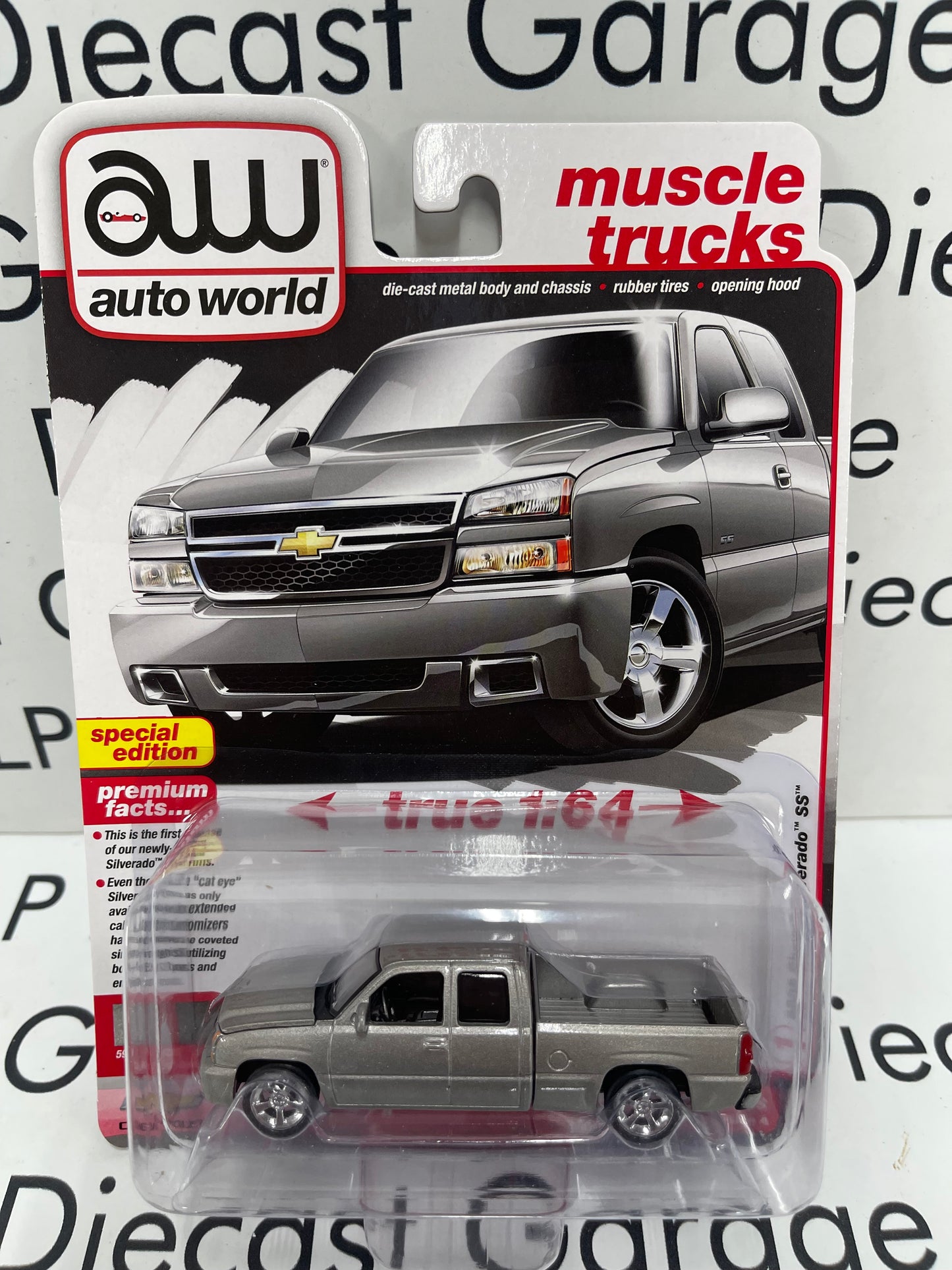 AUTO WORLD 2006 Chevy Silverado SS Silver Birch Metallic Muscle Trucks 1:64 Diecast