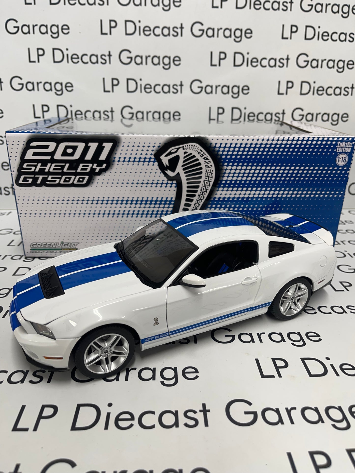 GREENLIGHT 2011 Ford Mustang Shelby GT500 Performance White with Blue Stripes 1:18 Diecast