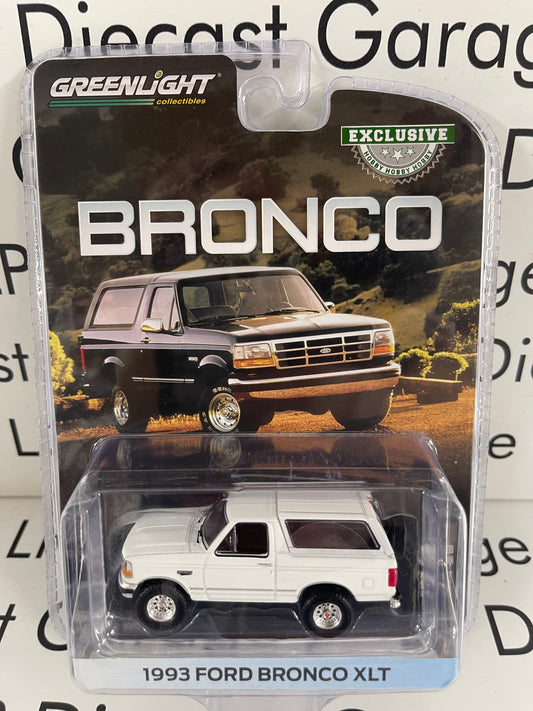 GREENLIGHT 1993 Ford Bronco XLT White Hobby Exclusive 1:64 Diecast