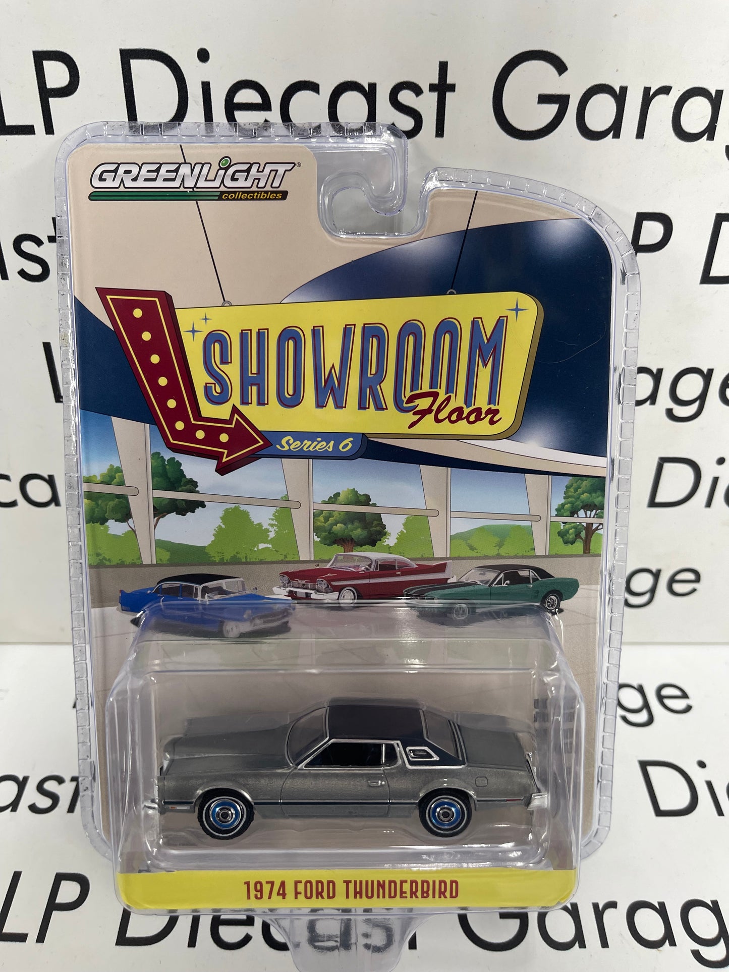 RAW CHASE GREENLIGHT 1974 Ford Thunderbird Blue 1:64 Diecast Showroom