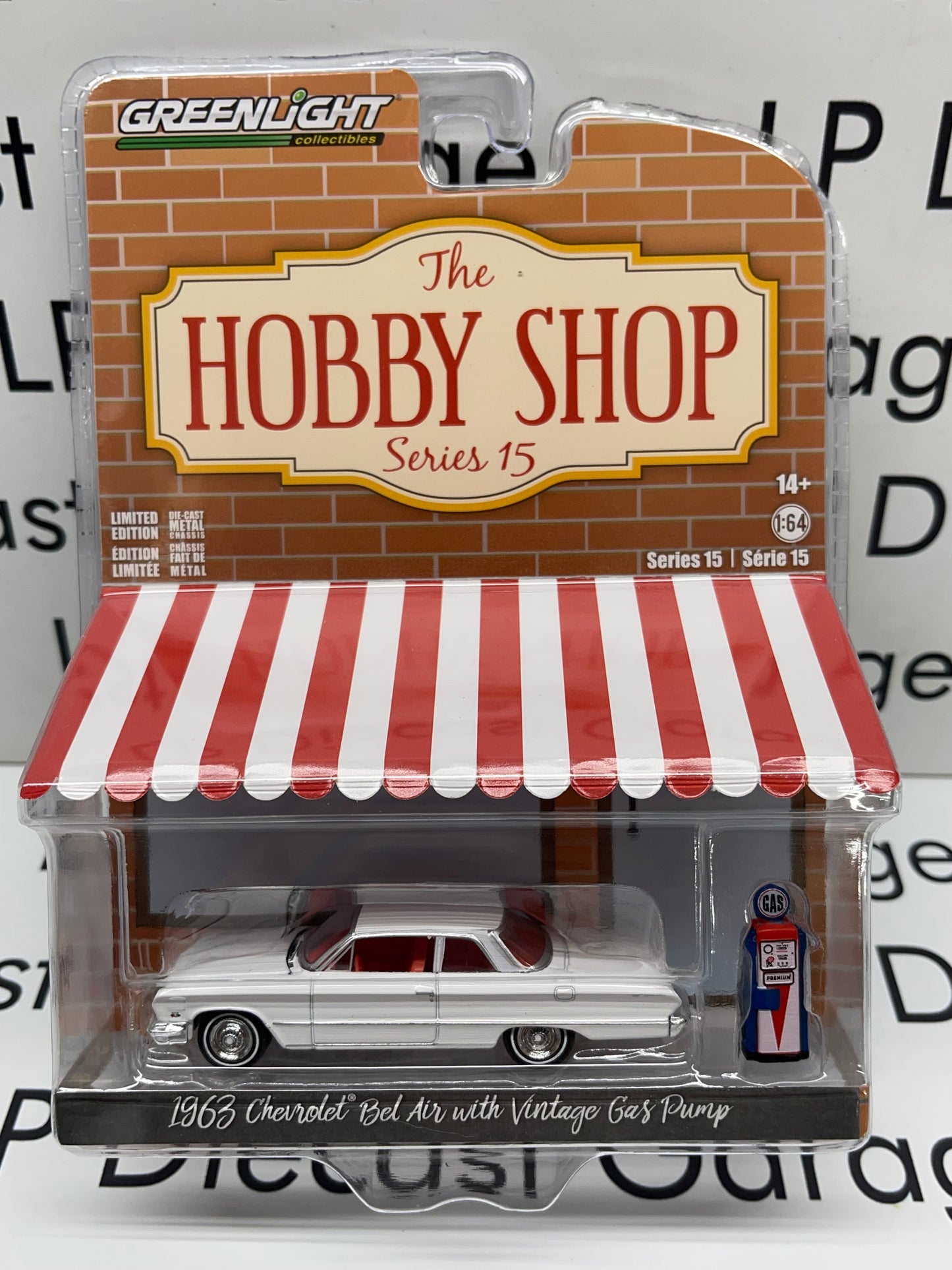 GREENLIGHT 1963 Chevrolet Bel Air & Gas Pump Hobby Shop 1:64 Diecast