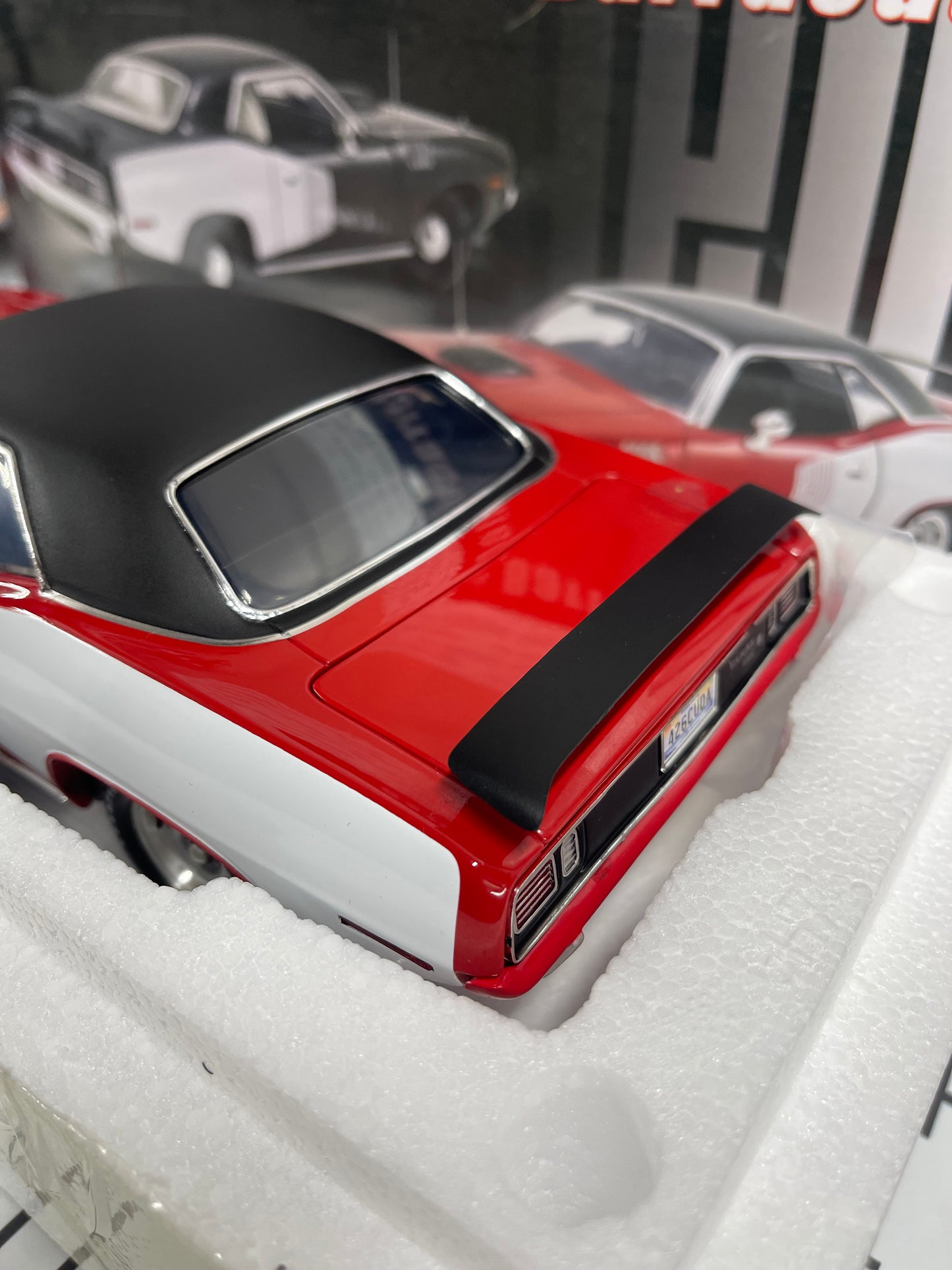 ACME 1971 Plymouth Hemi Barracuda Red 1:18 Diecast A1806121