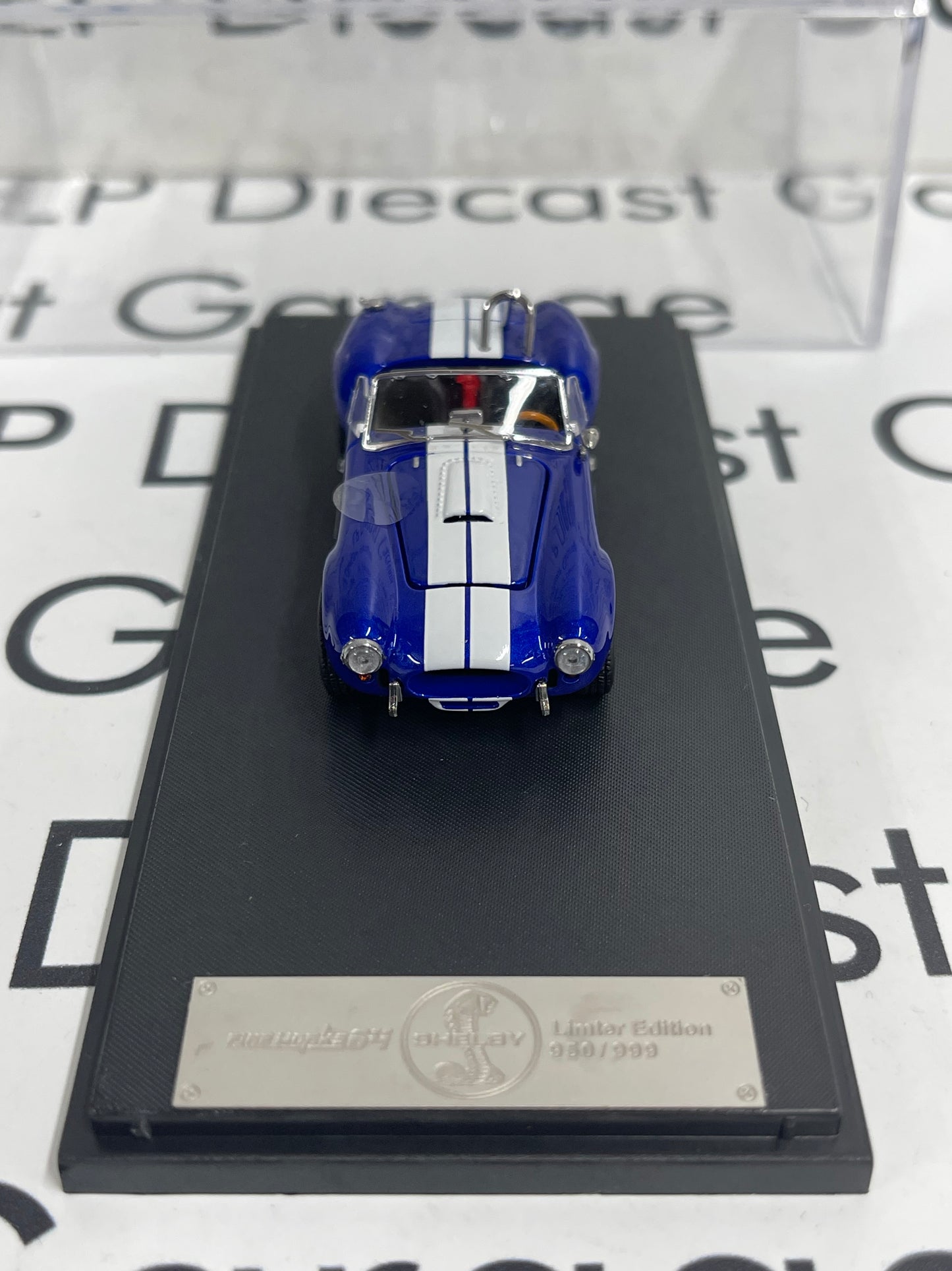 FINE WORKS 64 Shelby Cobra 427 S/C Blue w/ White Stripes 1:64 Diecast