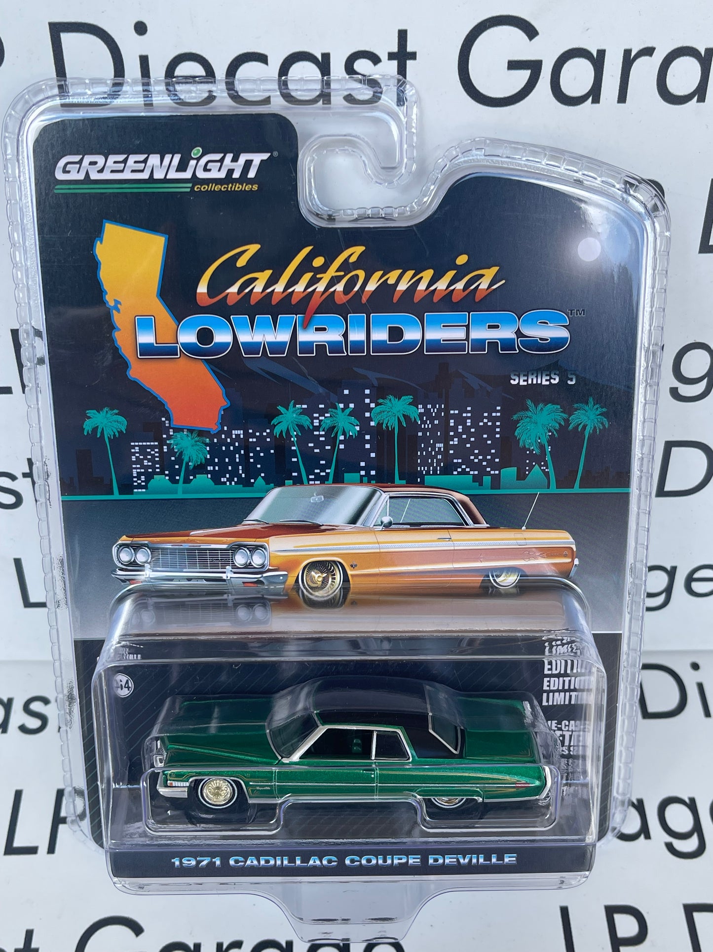 GREENLIGHT 1971 Cadillac Coupe Deville Green & Gold California Lowriders Series 5 1:64 Diecast