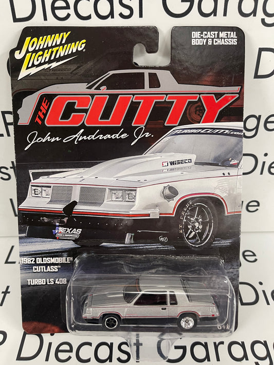 JOHNNY LIGHTNING 1982 Oldsmobile Cutlass Turbo LS 408 The Cutty John Andrade Jr. Street Outlaws 1:64 Diecast