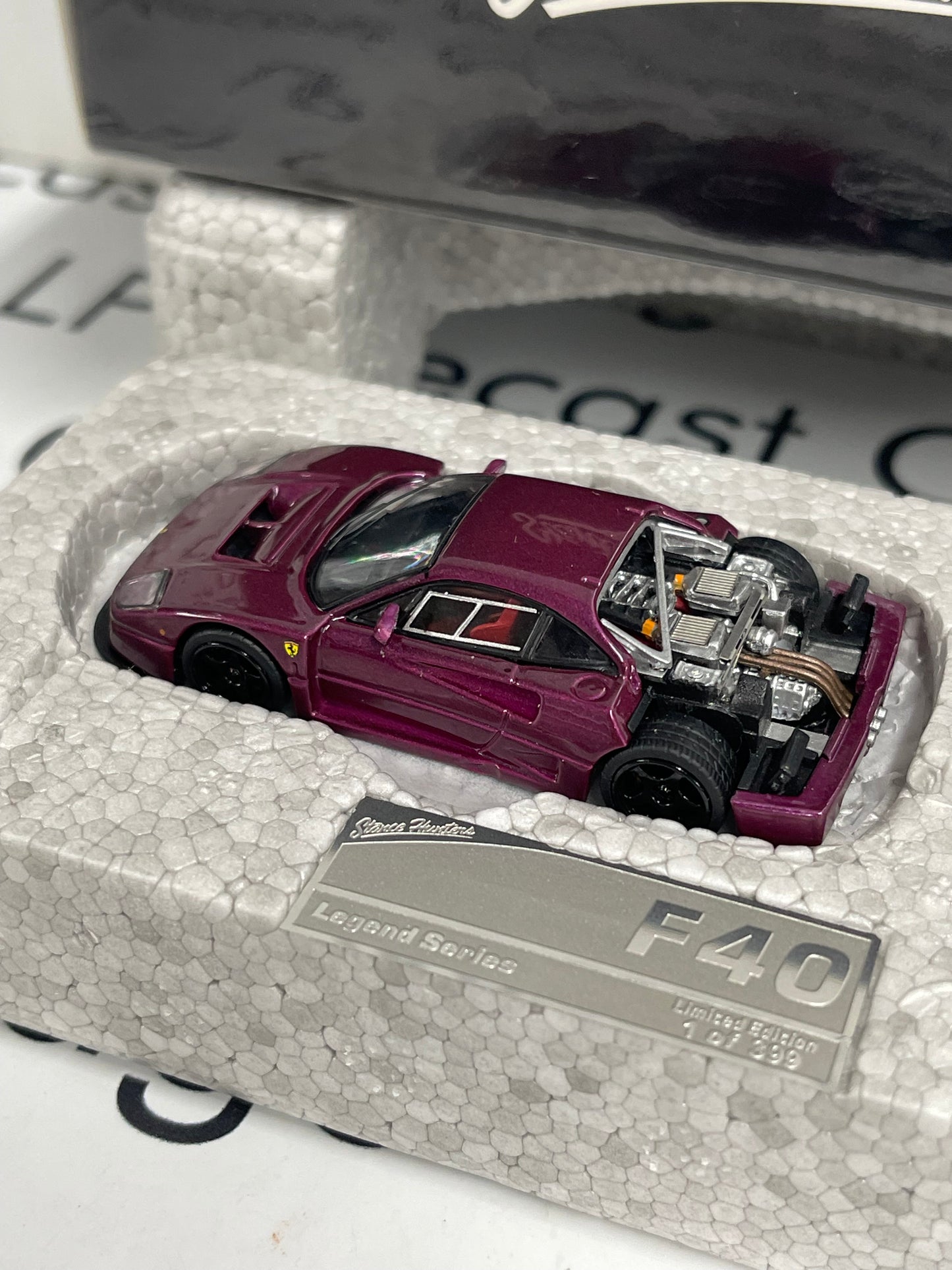 STANCE HUNTERS Ferrari F40 Purple Legend Series 1:64 Diecast