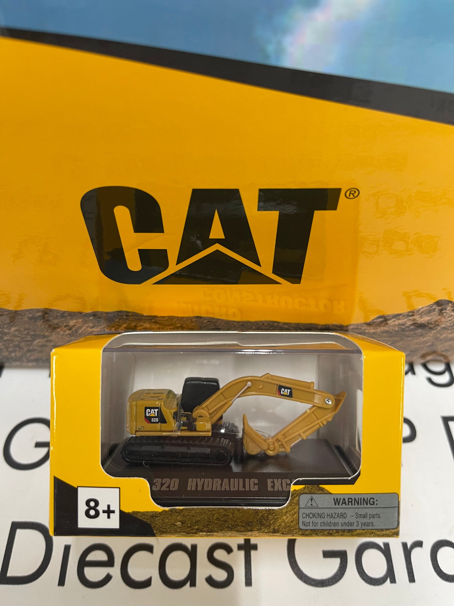 DIECAST MASTERS CAT Micro CAT 320 Hydraulic Excavator Diecast Metal