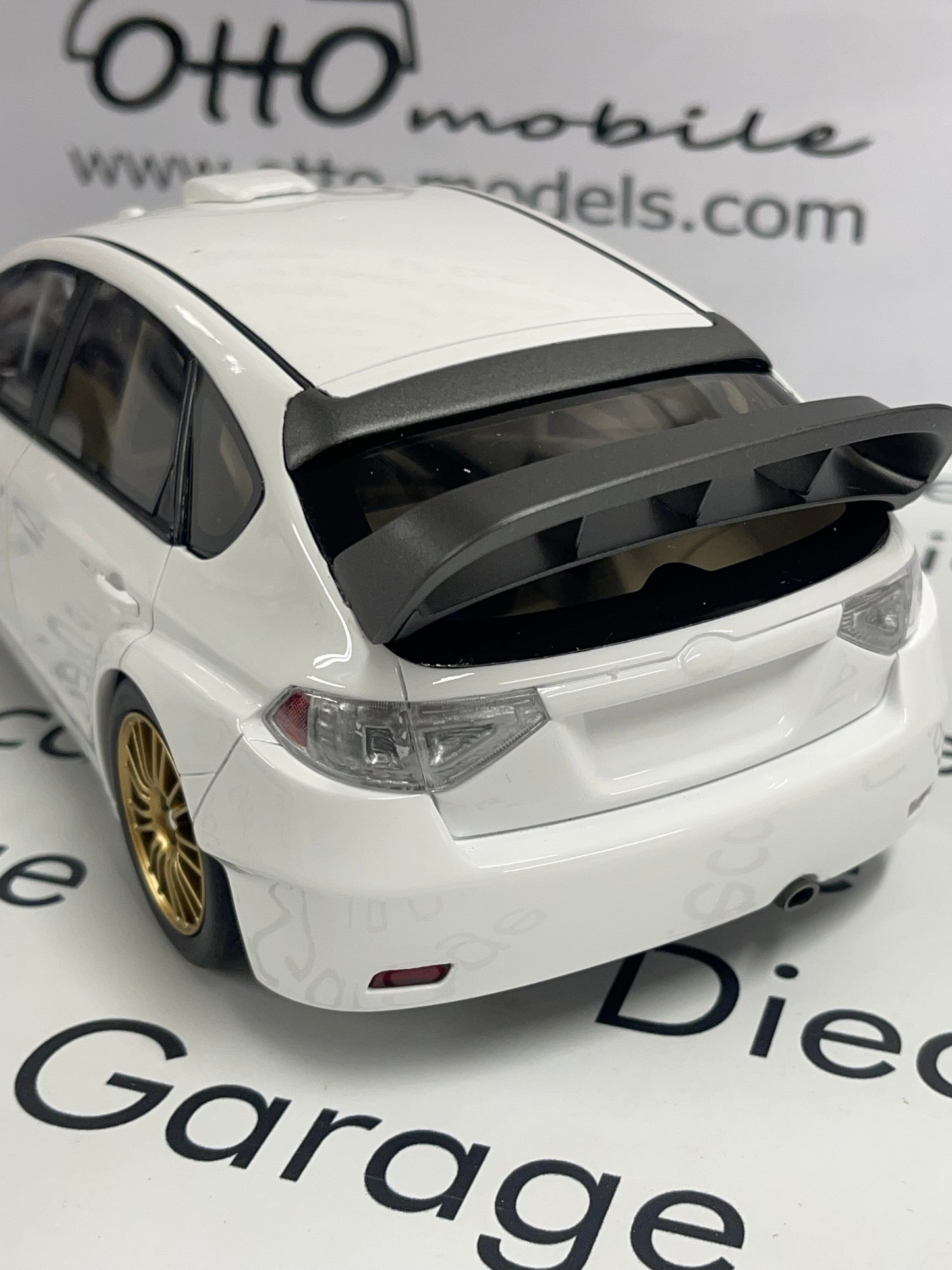 OTTO MOBILE 2008 Subaru Impreza w/ Customized Parts 1:18 Scale Resin Model OT1037