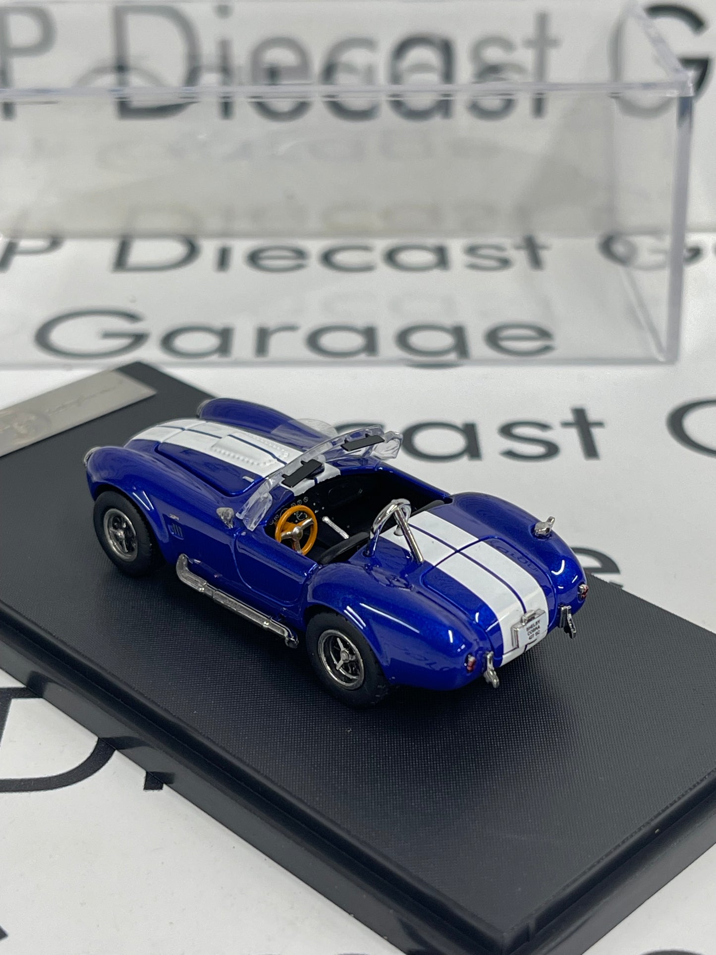 FINE WORKS 64 Shelby Cobra 427 S/C Blue w/ White Stripes 1:64 Diecast