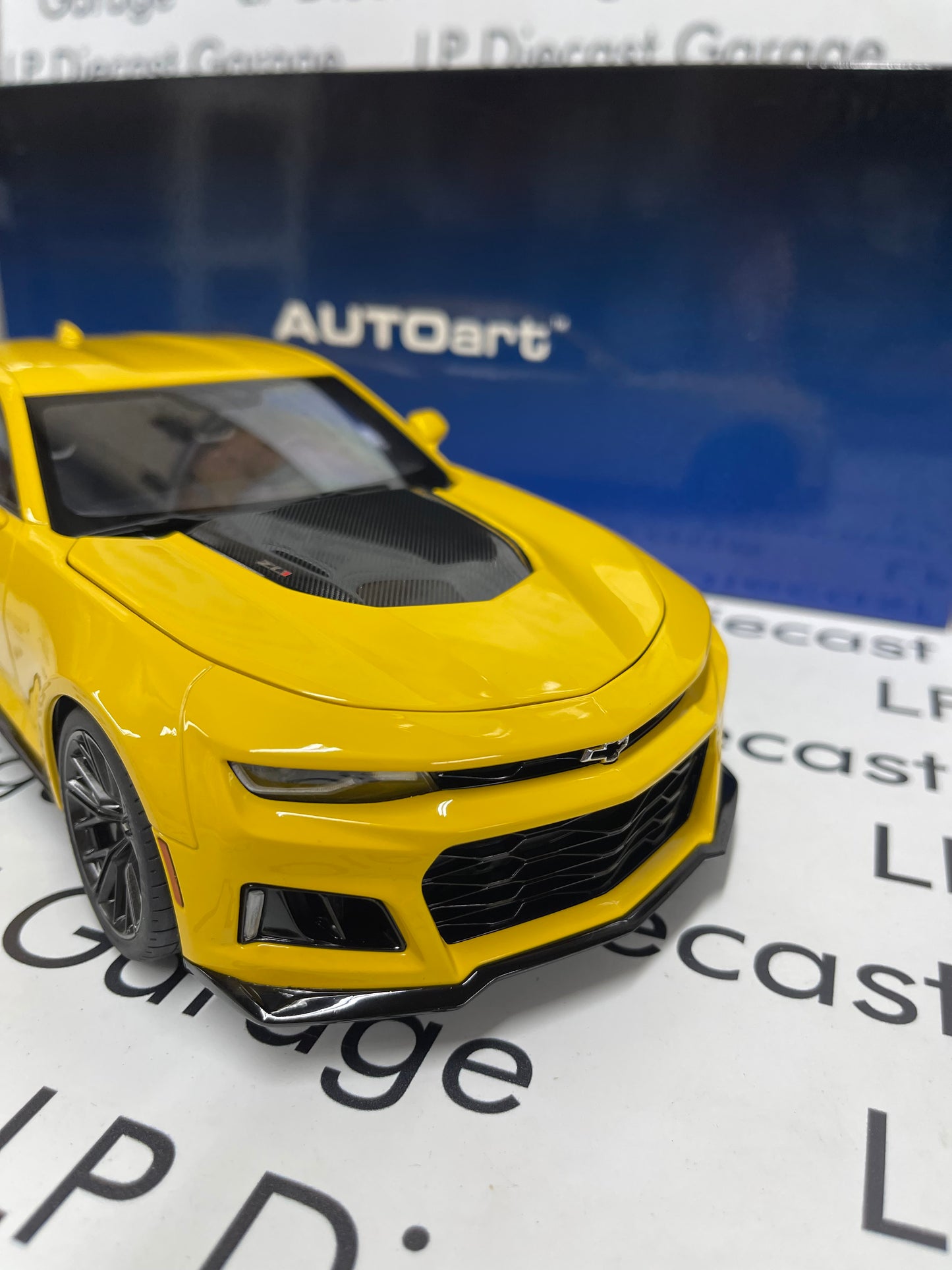 AUTOart 2017 Chevrolet Camaro ZL1 Bright Yellow 1:18 Diecast